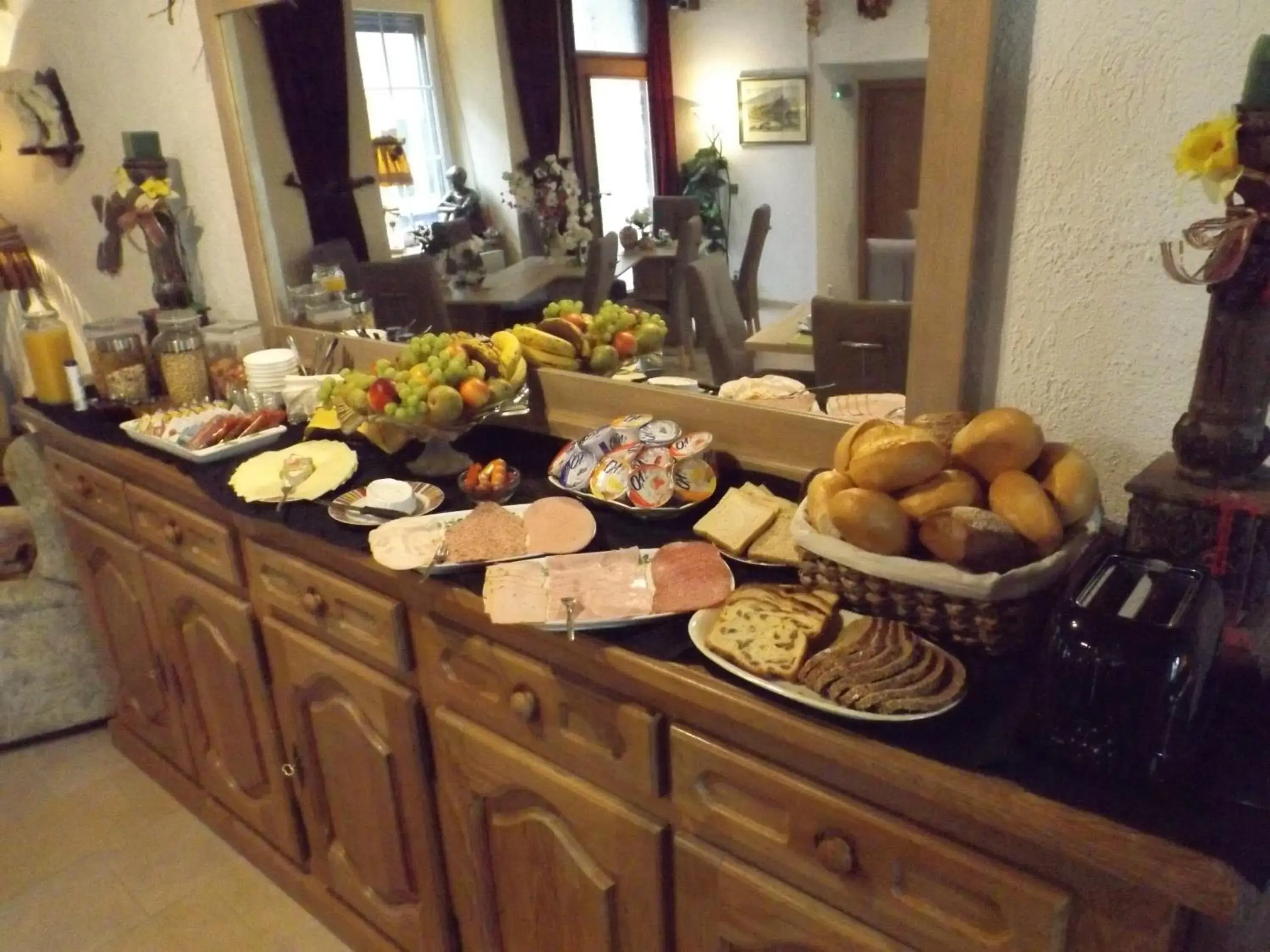 Buffet breakfast in Zum Achten Himmel