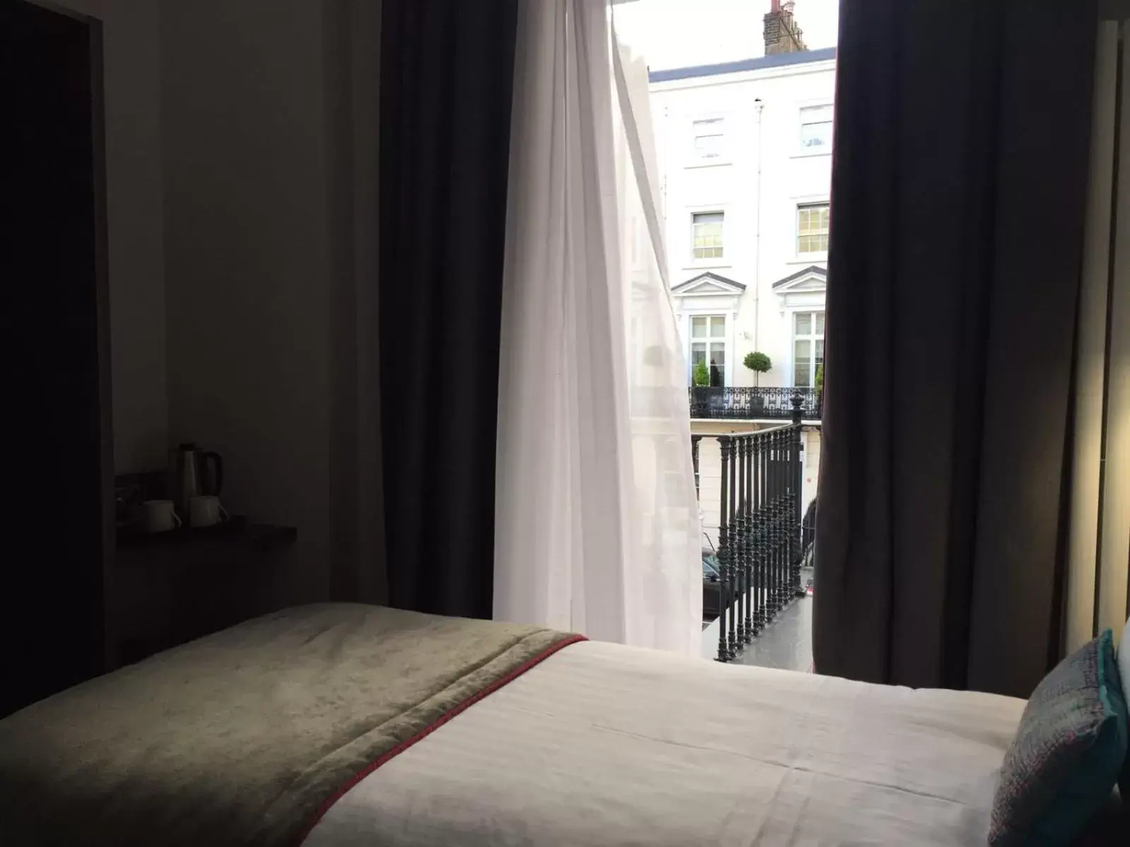 Balcony/Terrace, Bed in The Beverley Hotel London - Victoria