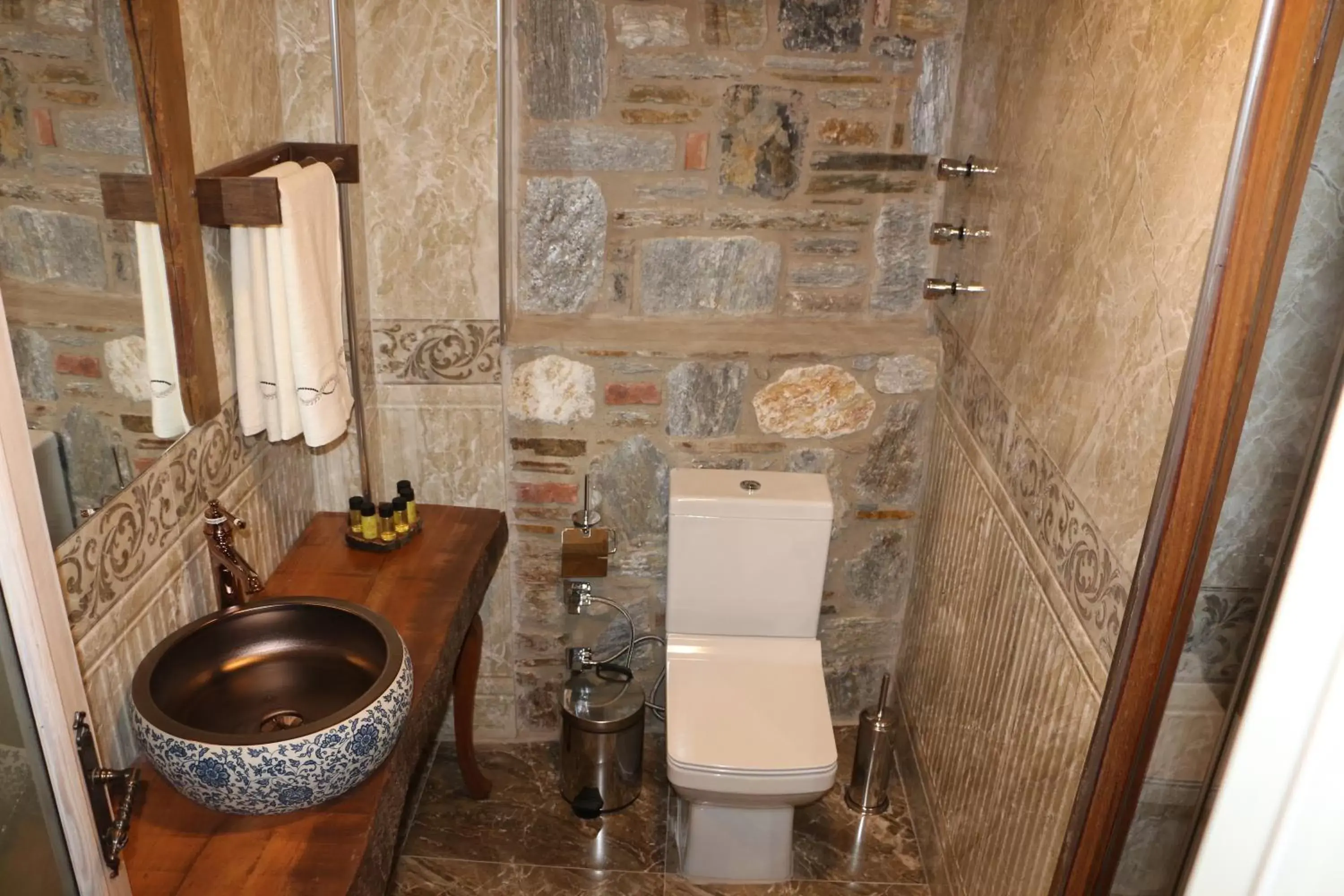 Bathroom in Celsus Boutique Hotel