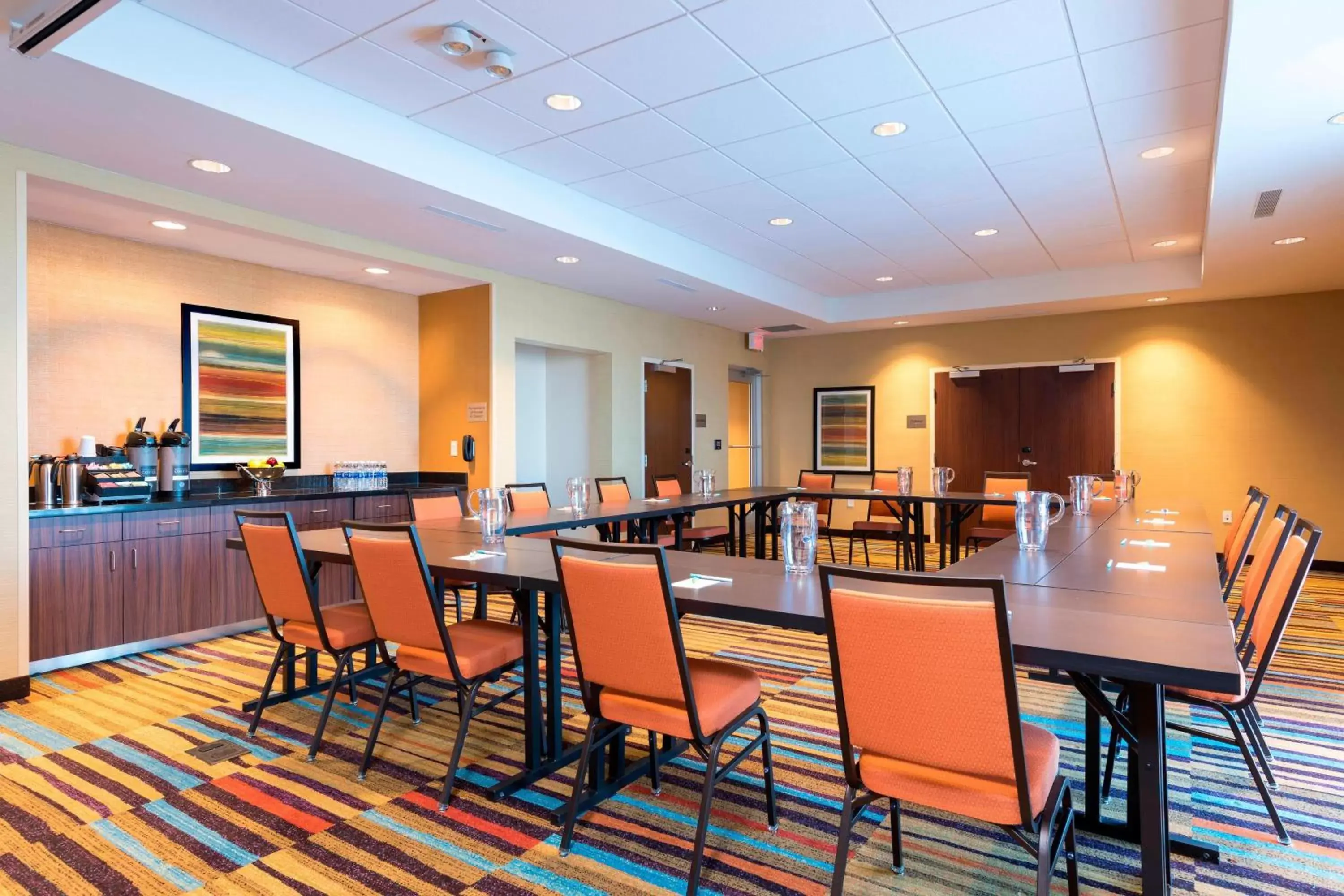 Meeting/conference room, Restaurant/Places to Eat in Fairfield Inn & Suites by Marriott Indianapolis Fishers