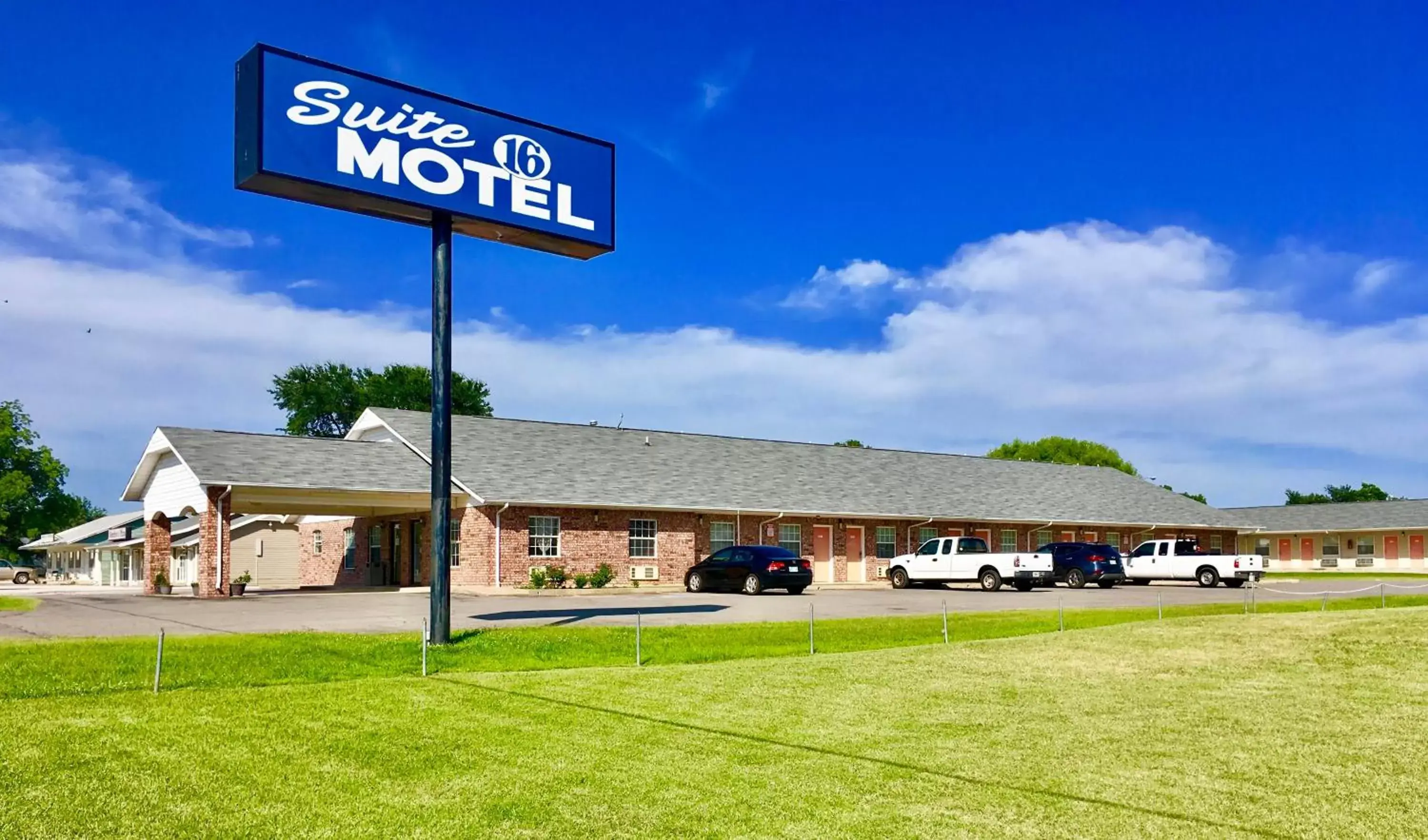 Property Building in Suite 16 Motel