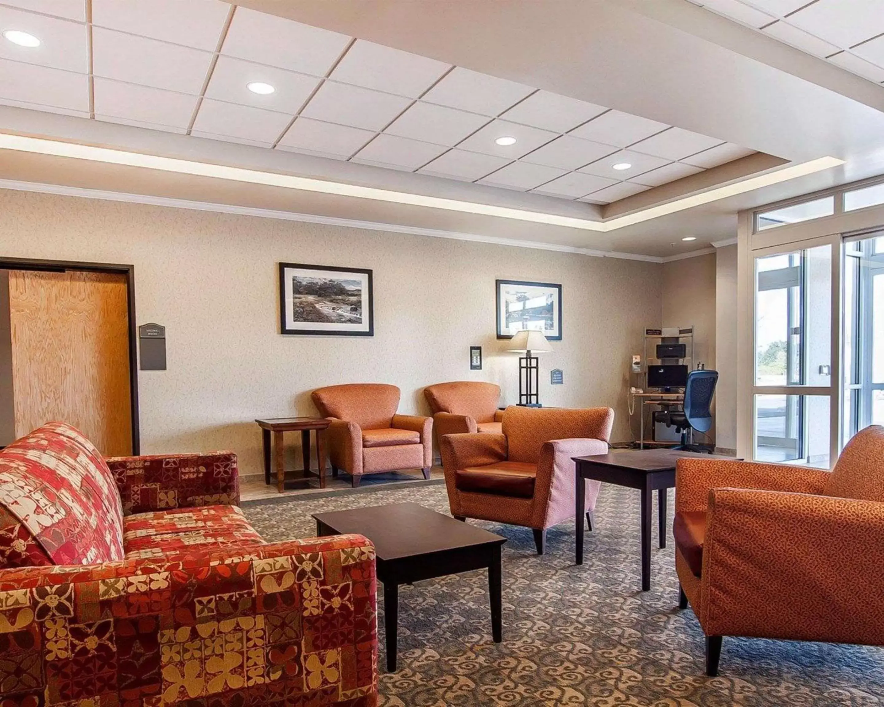 Lobby or reception, Seating Area in Comfort Inn & Suites Creswell