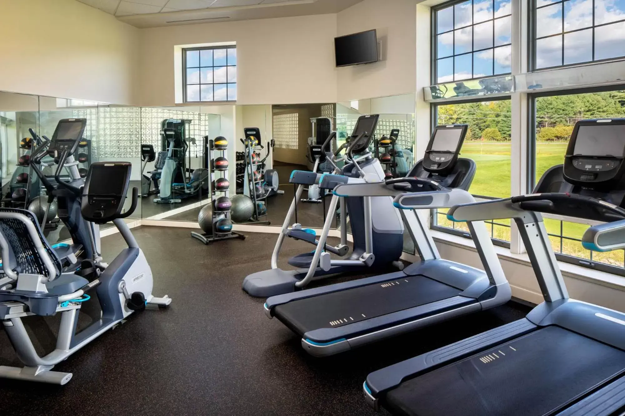 Fitness centre/facilities in Best Western University Inn Fitness centre/facilities in Best Western University Inn
