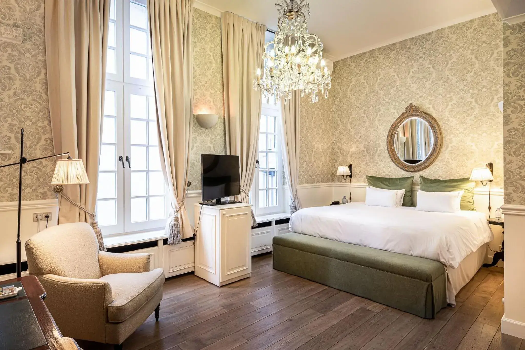 Photo of the whole room in De Tuilerieen - Small Luxury Hotels of the World