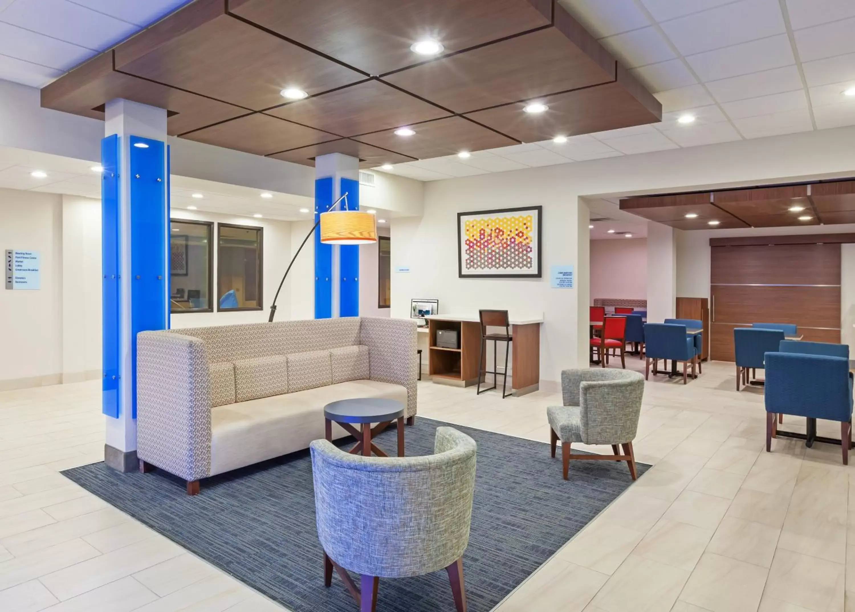 Property building, Lobby/Reception in Holiday Inn Express & Suites Houston - Memorial Park Area, an IHG Hotel