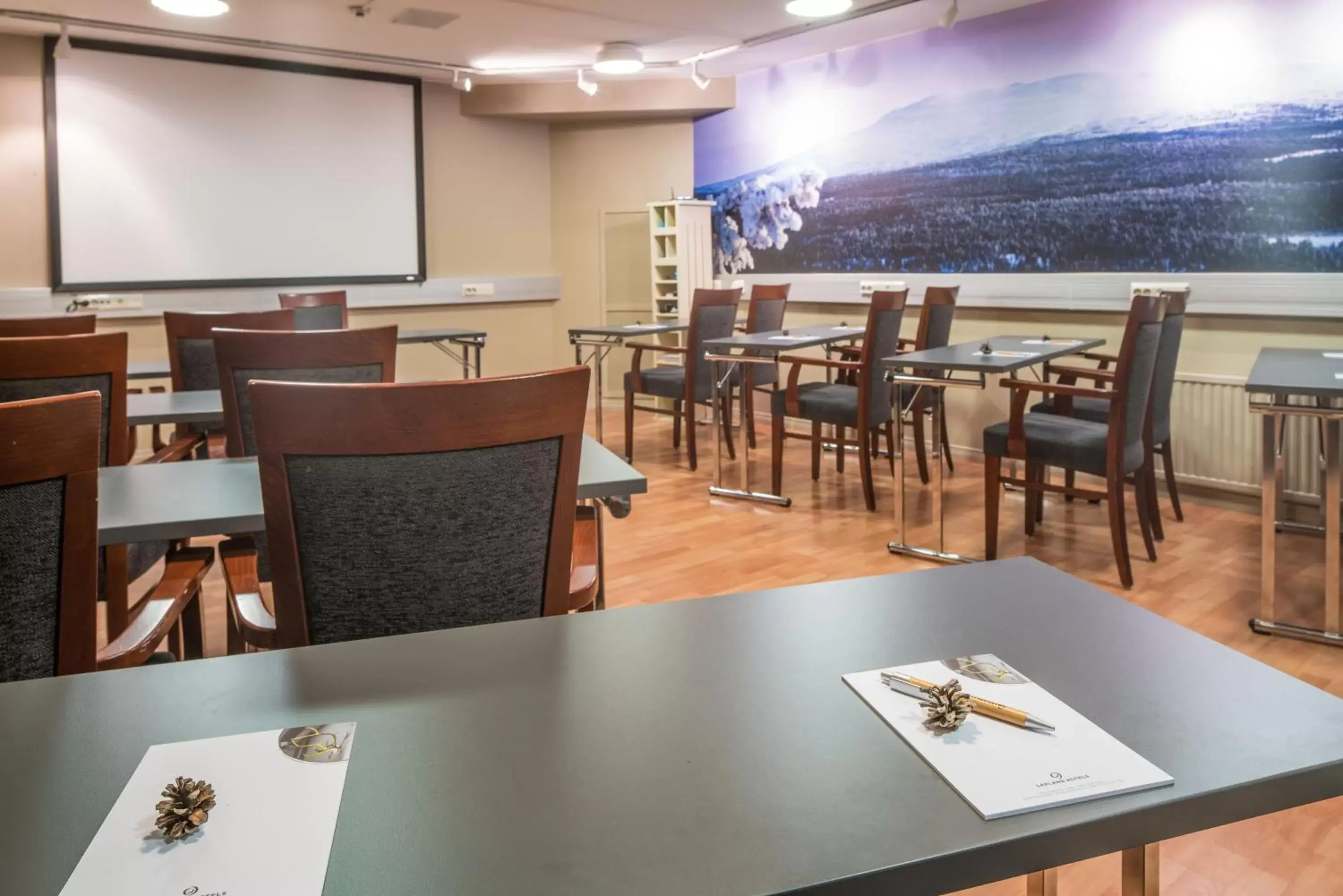 Meeting/conference room, Restaurant/Places to Eat in Lapland Hotels Oulu