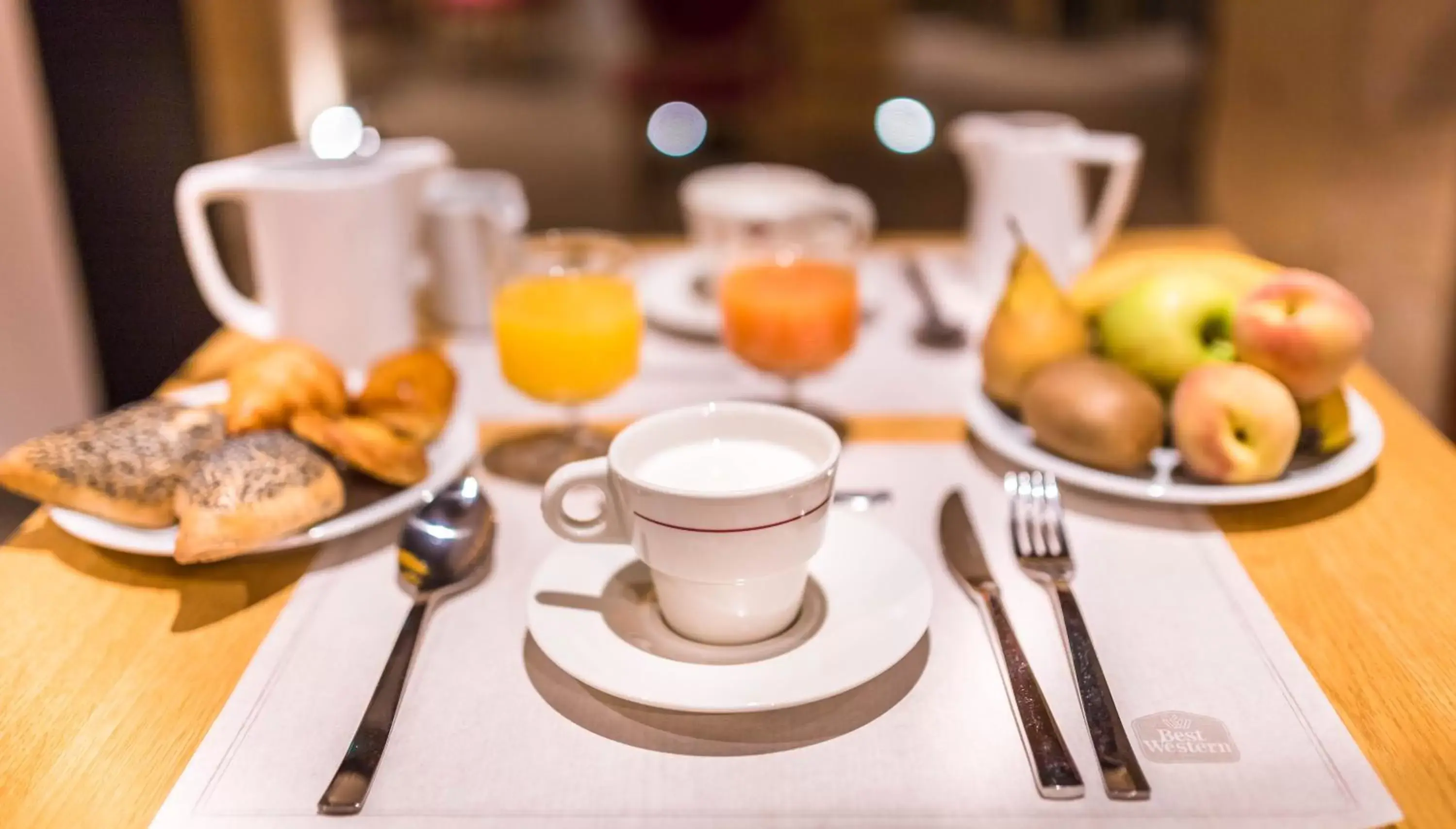 Breakfast in Hotel Marais Grands Boulevards