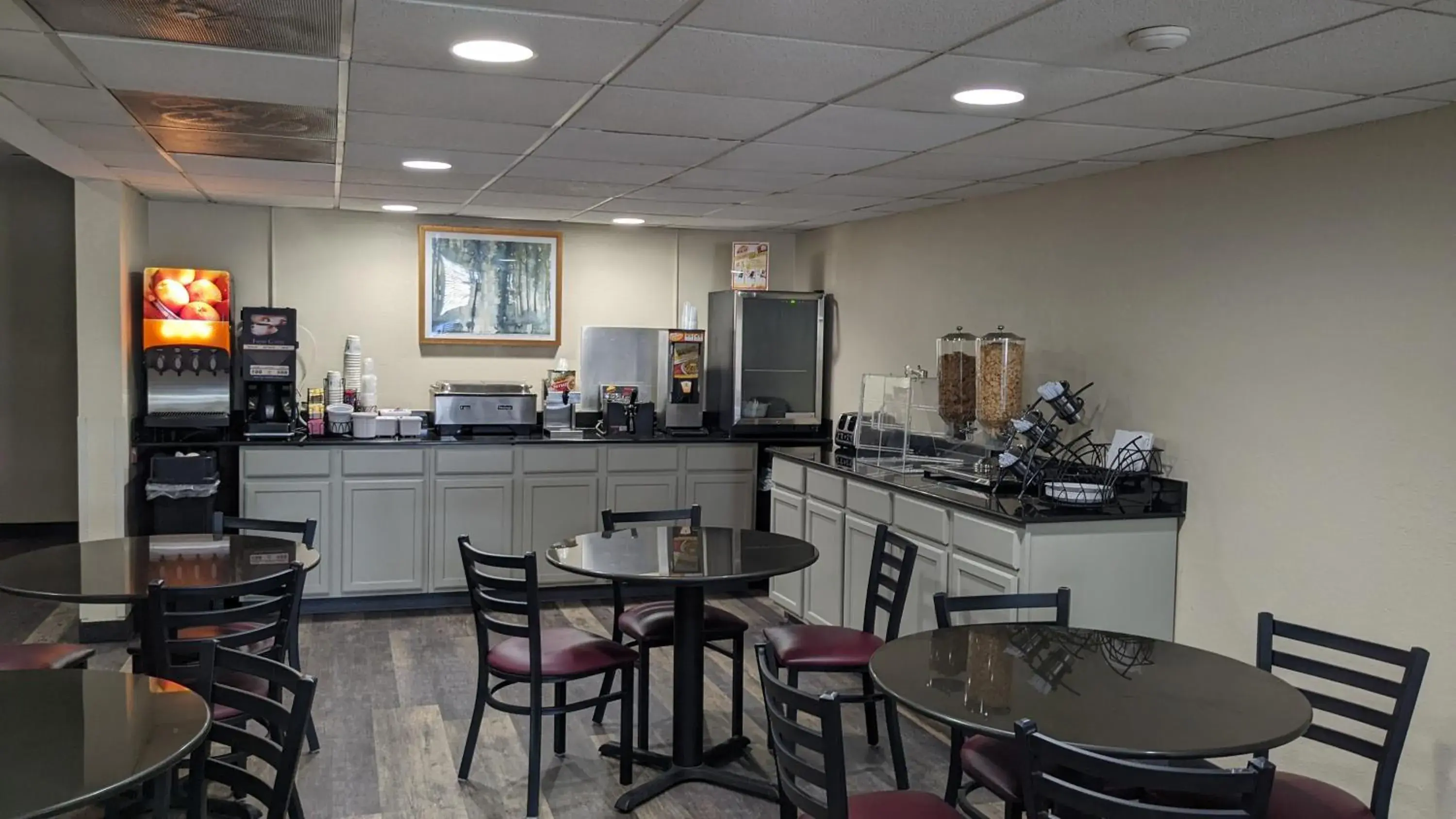Breakfast, Restaurant/Places to Eat in Wingate by Wyndham Somerset