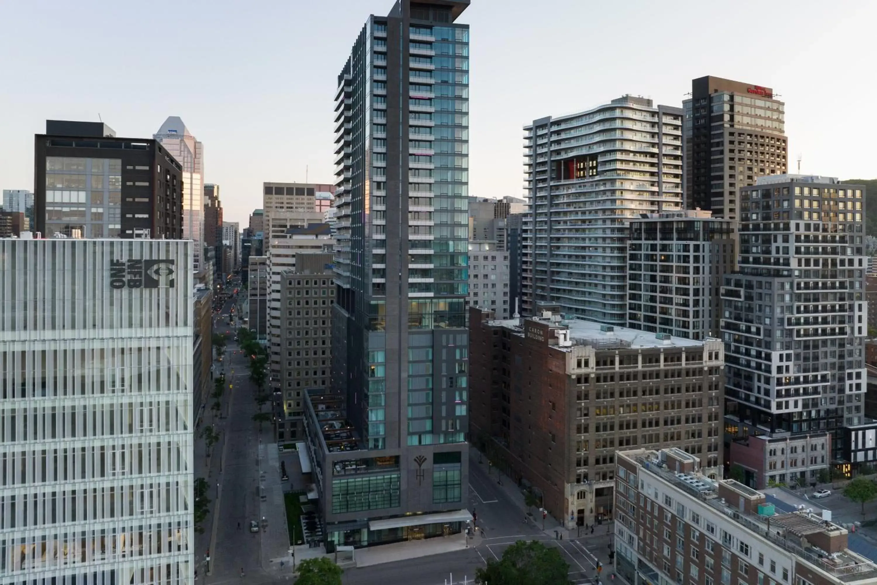 Property building in HONEYROSE Hotel, Montreal, a Tribute Portfolio Hotel