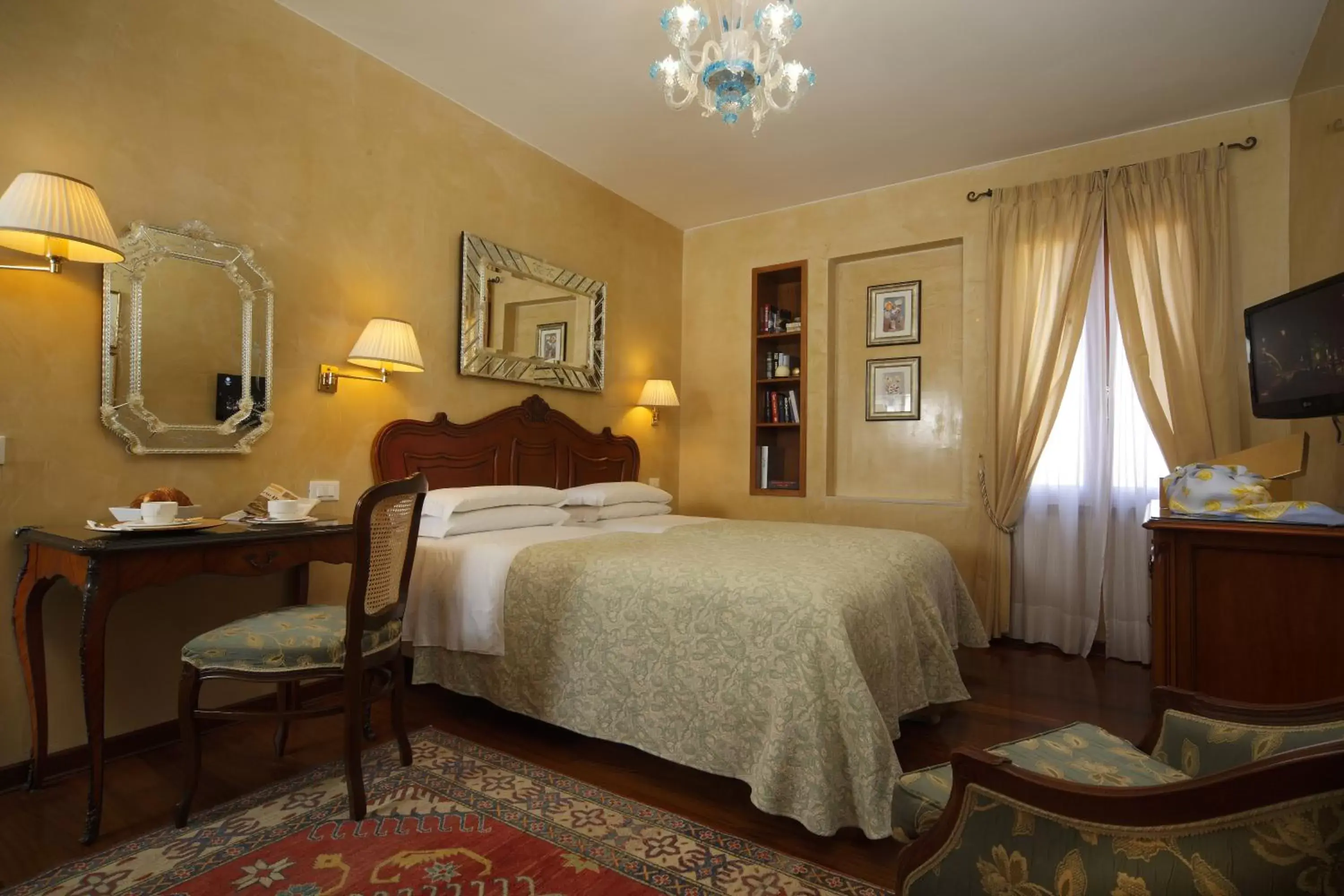 Bed in Hotel Bisanzio