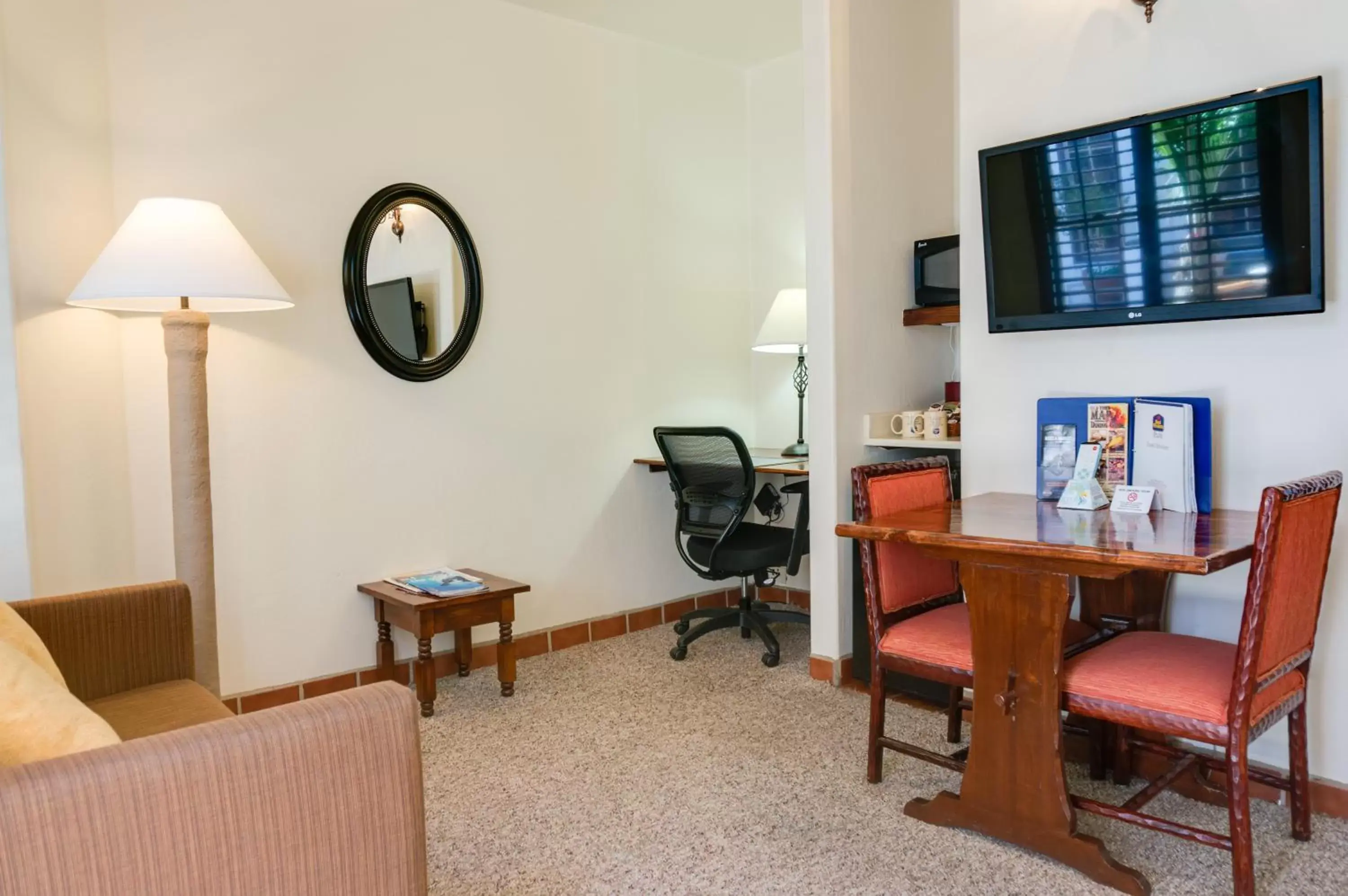 TV and multimedia, TV/Entertainment Center in Best Western Plus Hacienda Hotel Old Town