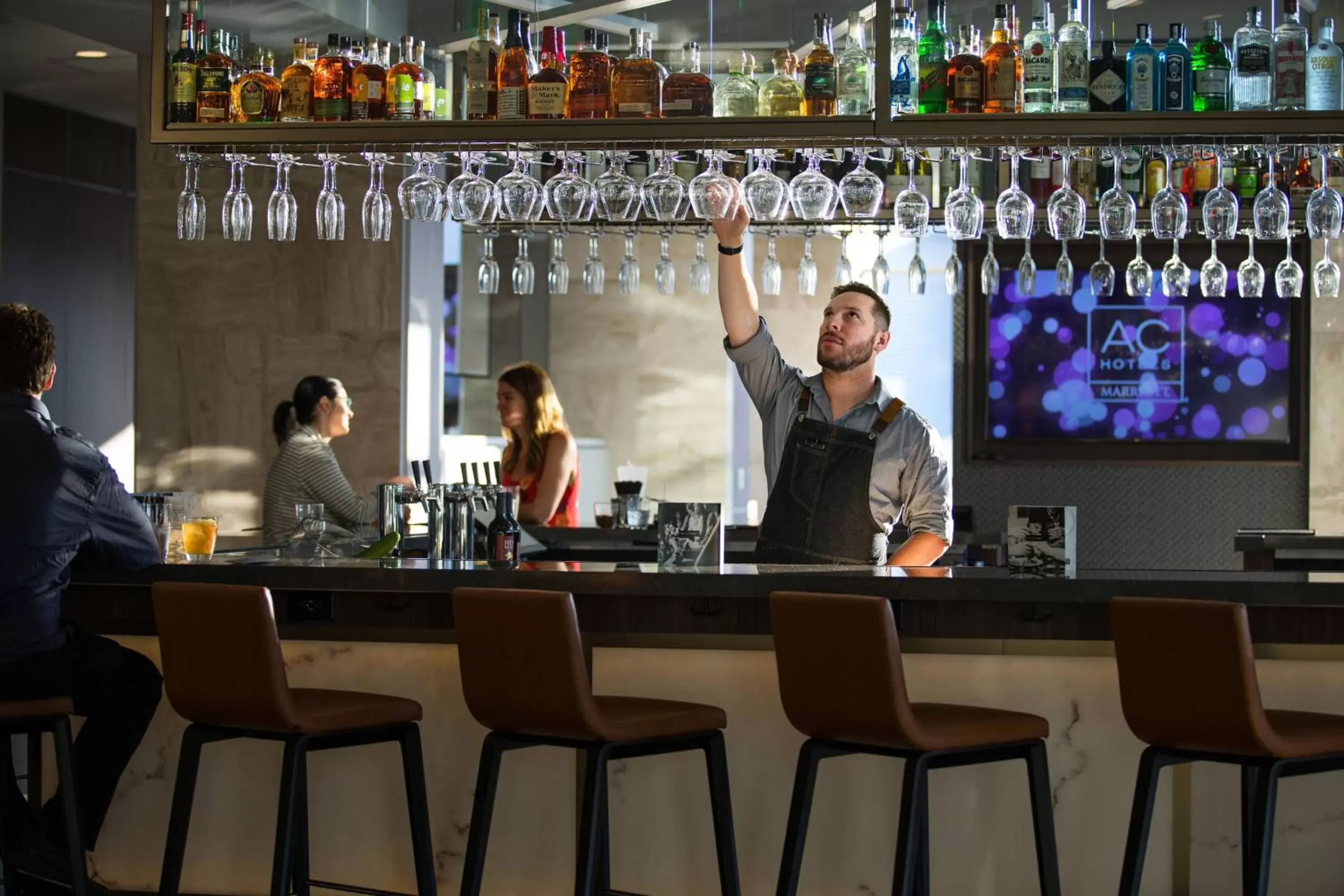 Lounge or bar in AC Hotel by Marriott Pittsburgh Downtown