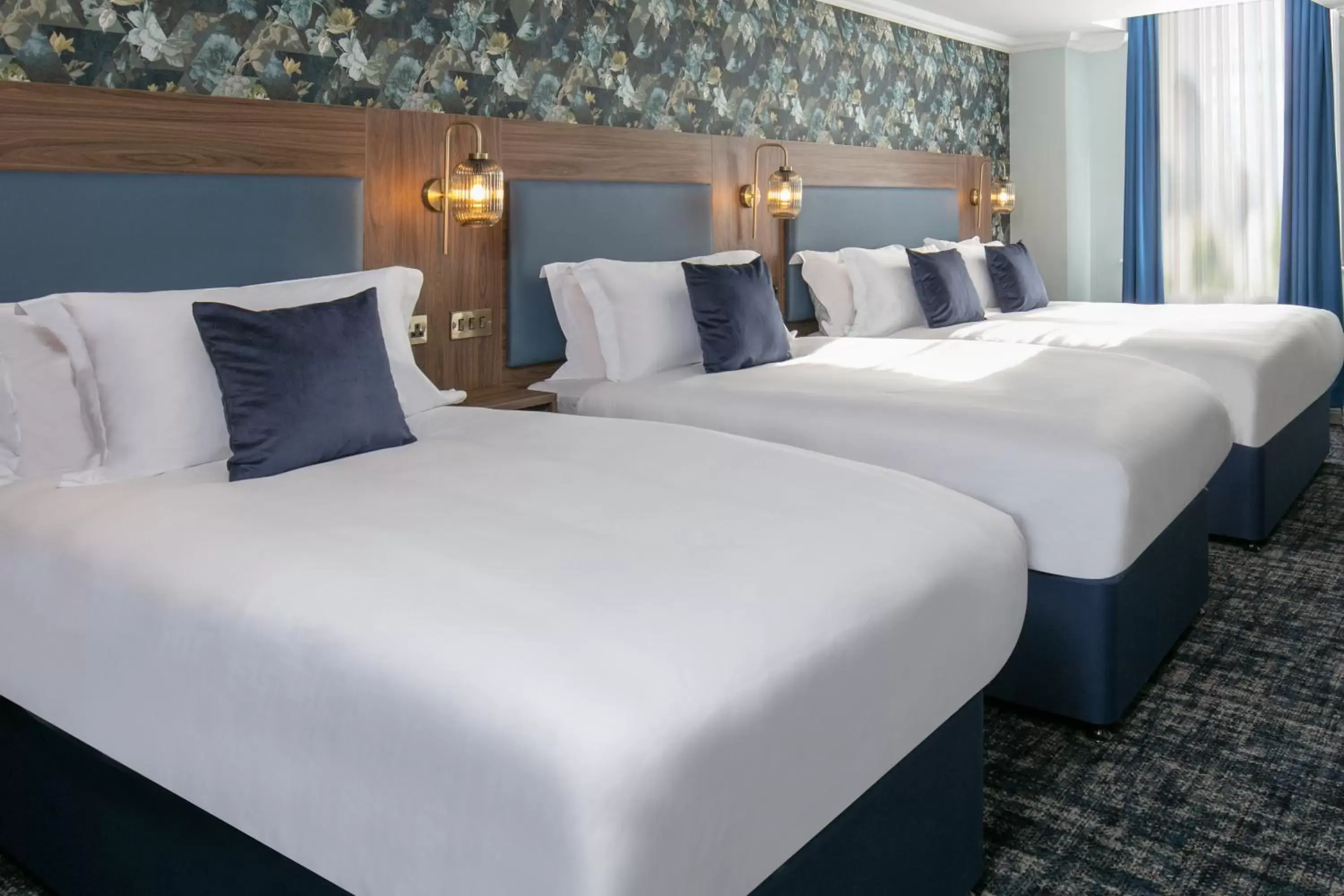 Bed in Best Western Hotel 99 Bed in Best Western Hotel 99