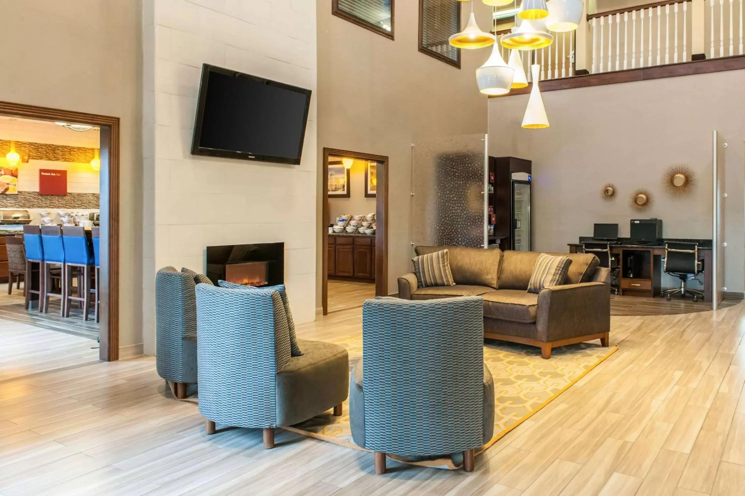 Lobby or reception, Seating Area in Comfort Suites - Vincennes