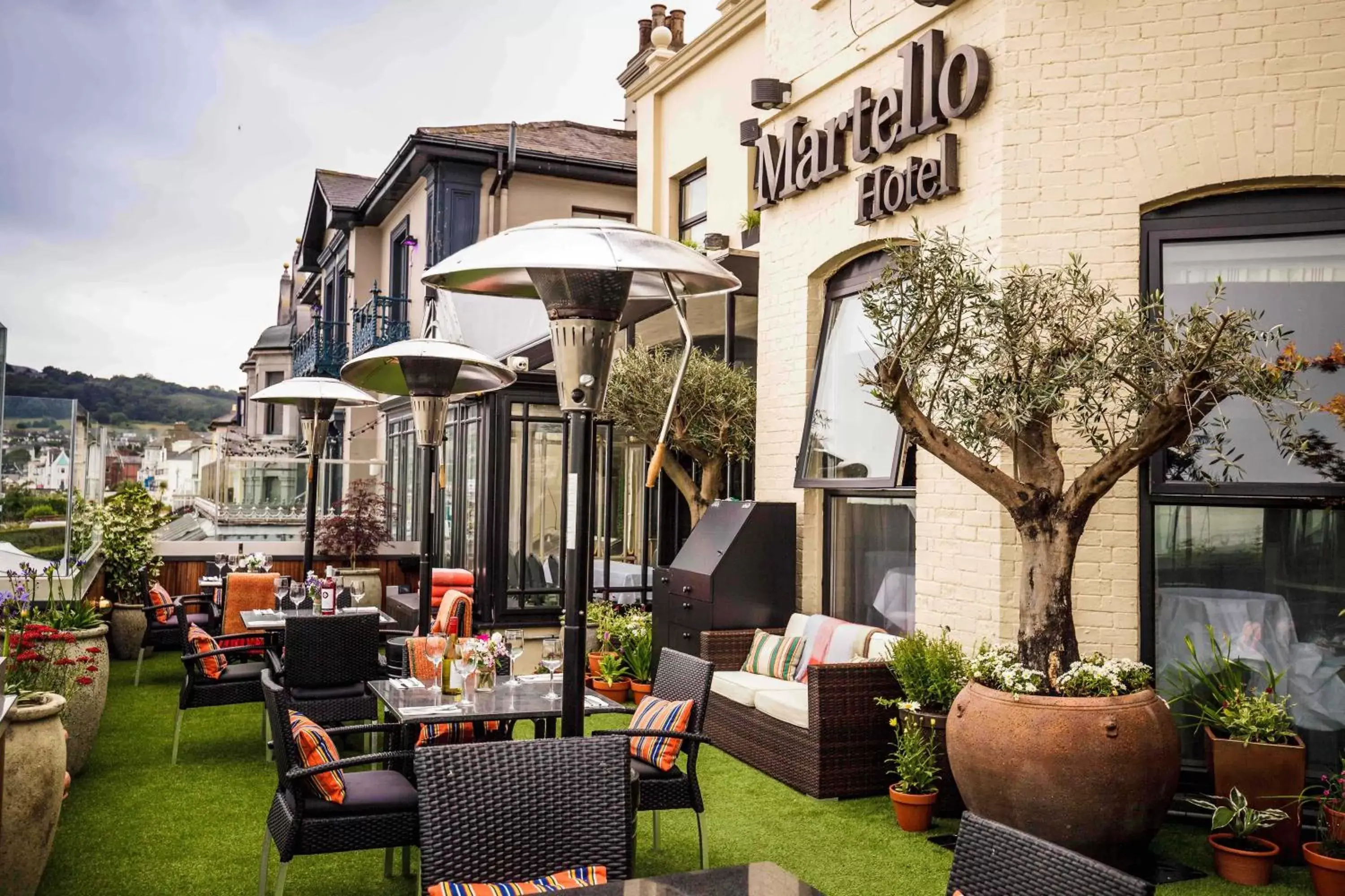 Restaurant/places to eat, Property Building in The Martello Hotel