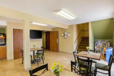 Restaurant/Places to Eat in Rodeway Inn & Suites Kearney