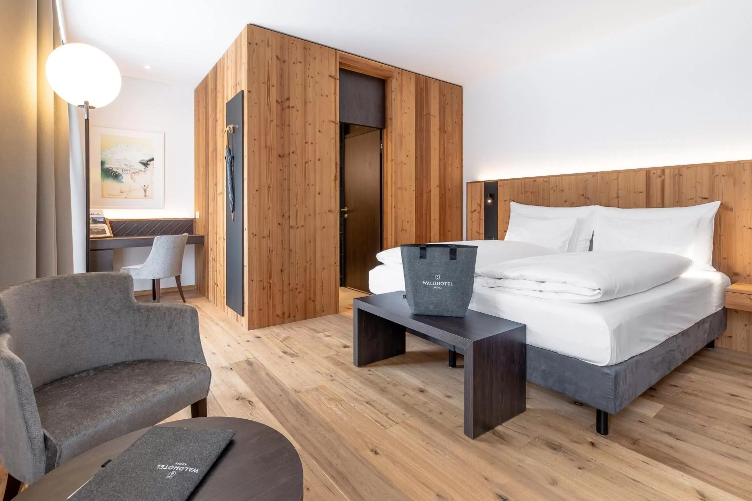 Bedroom, Bed in Waldhotel Arosa