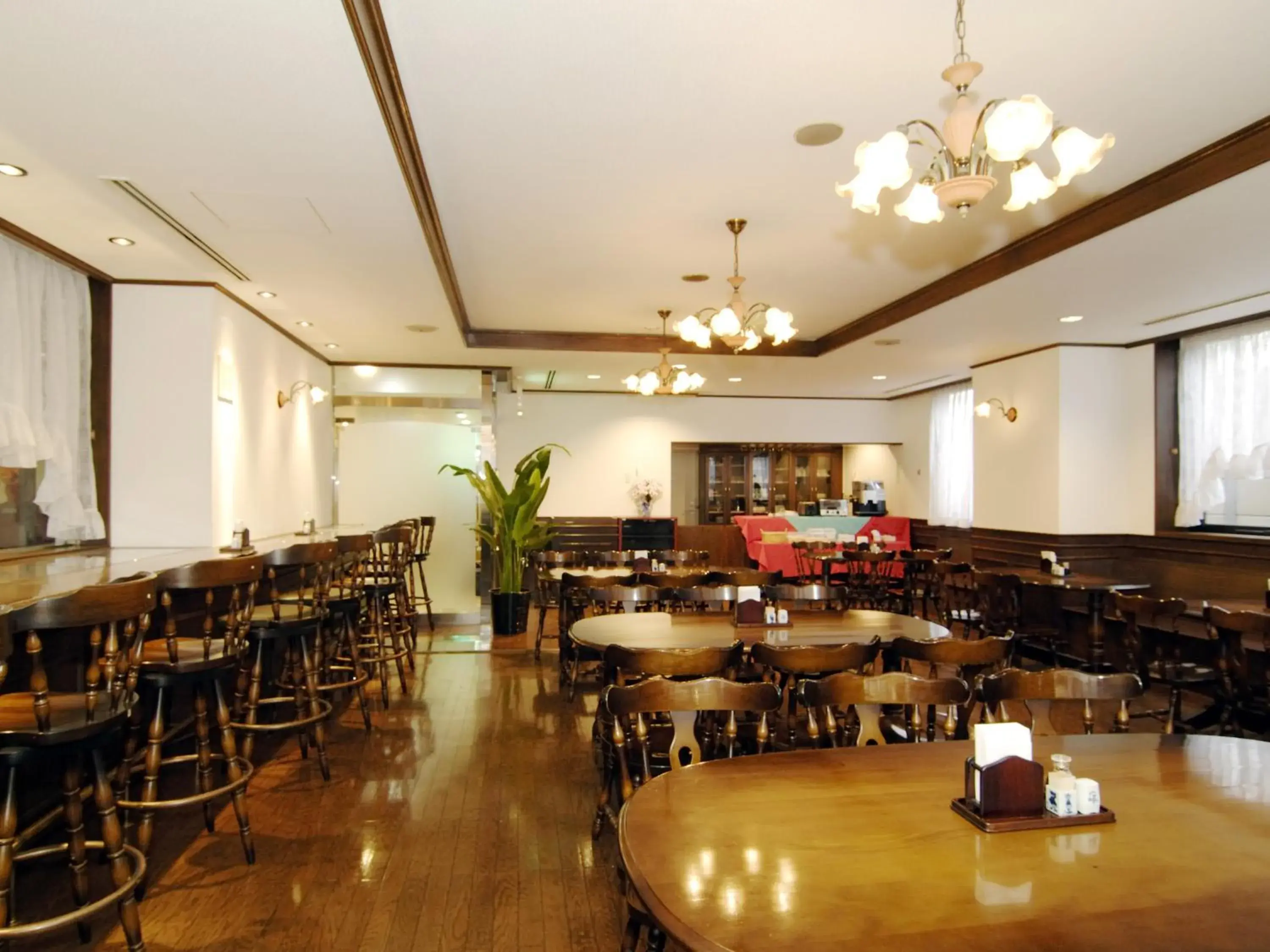 Restaurant/Places to Eat in Hotel Green Selec