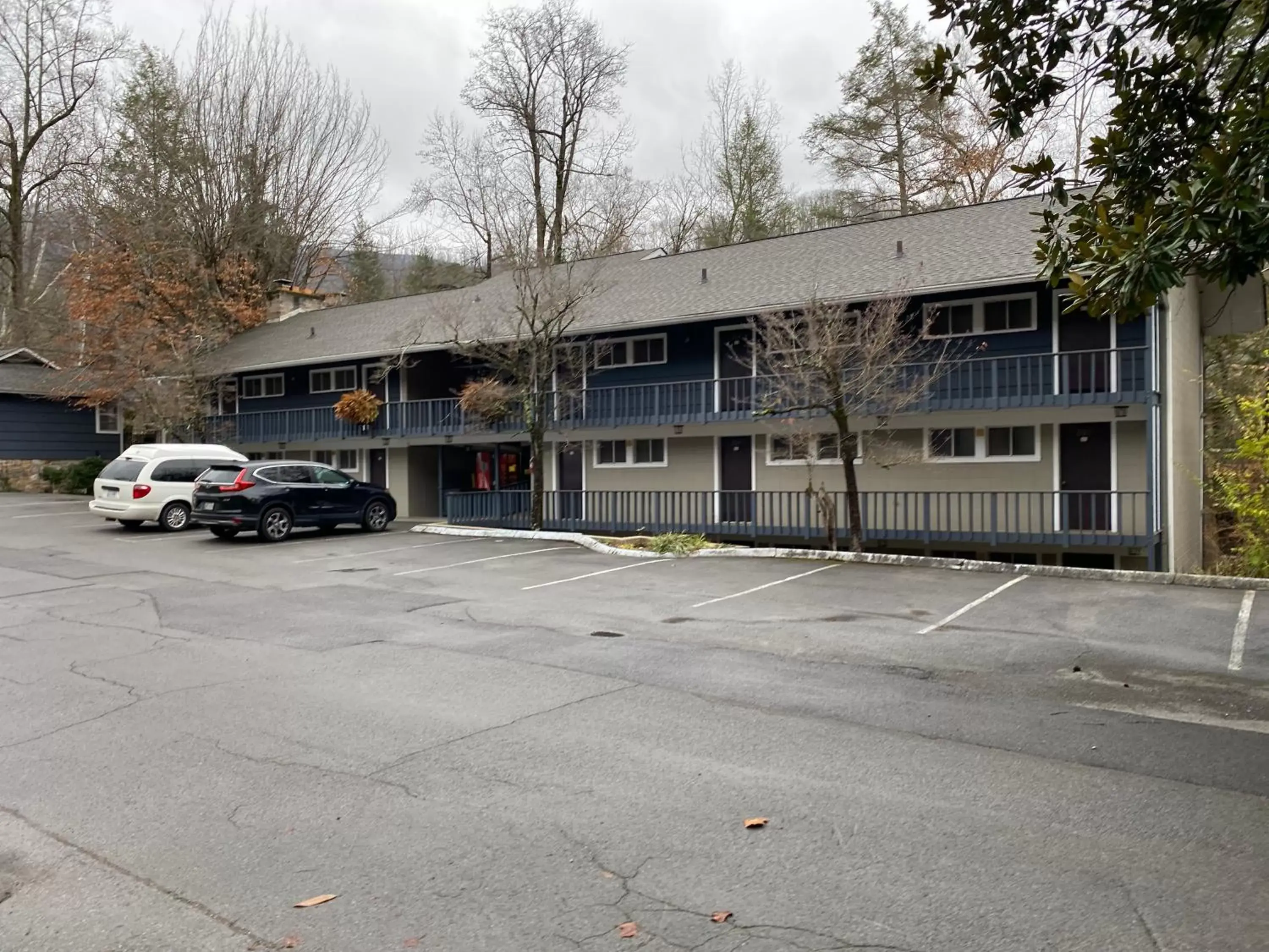 Property Building in Carr's Northside Hotel and Cottages