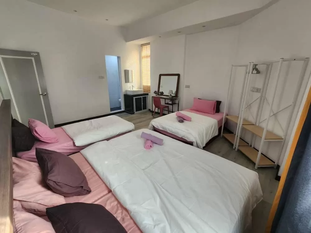 Bed in One Point Inn King Centre