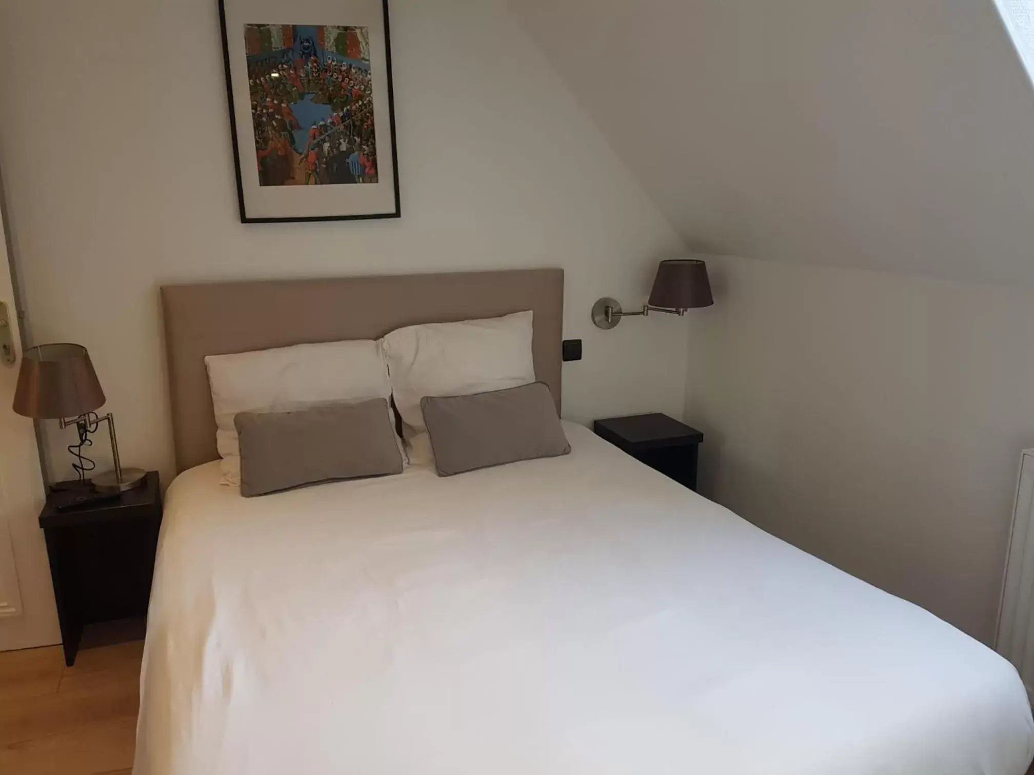 Small Double Room - single occupancy in Le Clos des Lodges Small Double Room - single occupancy in Le Clos des Lodges