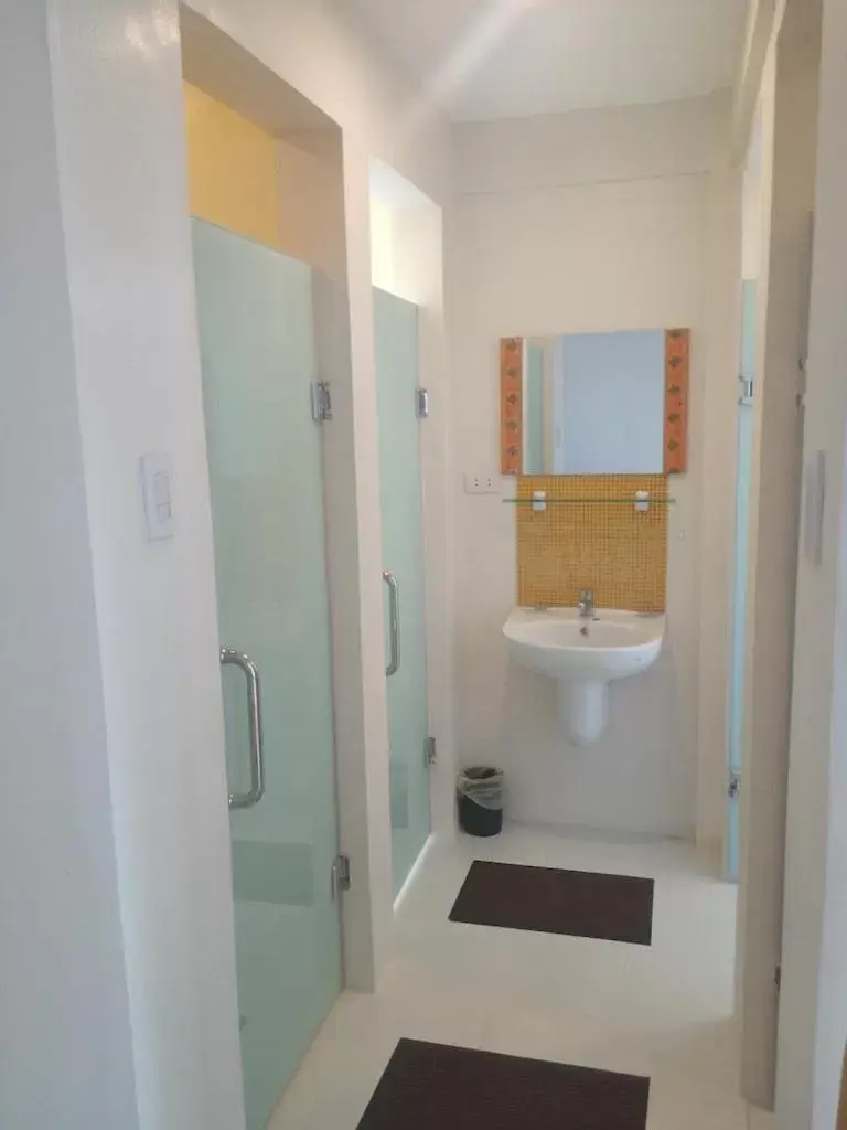 Bathroom in The Duyan House at Sinagtala Resort