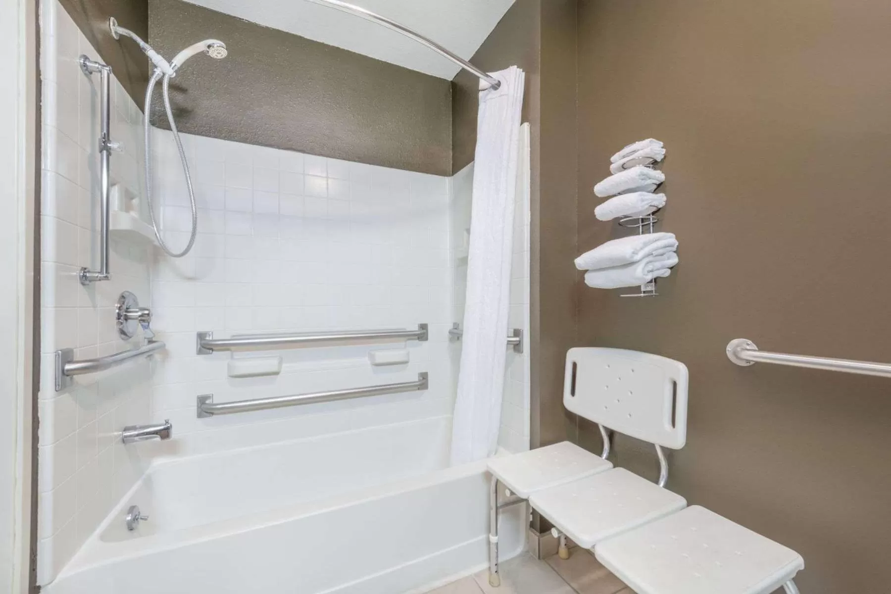 Bathroom in Super 8 by Wyndham Georgetown