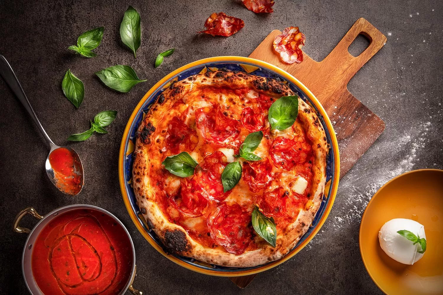 Restaurant/places to eat in Victoria Hotel & Residence