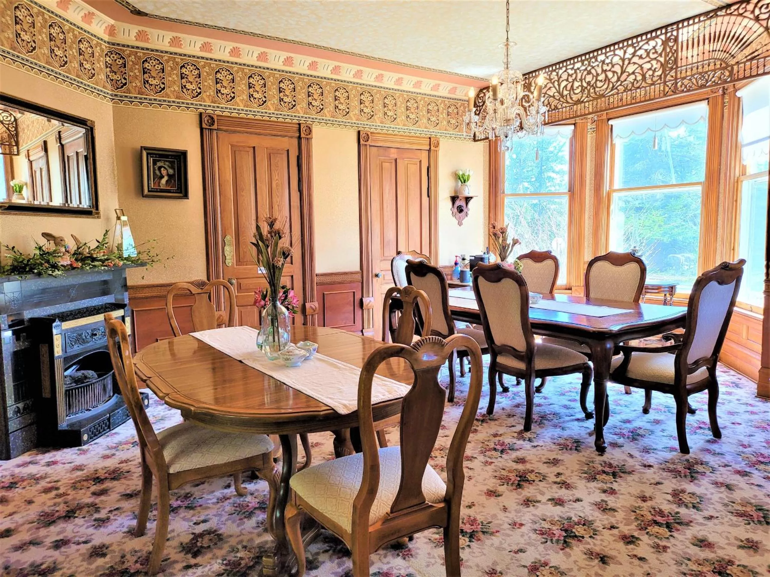 Dining area in Grand Victorian B&B Inn
