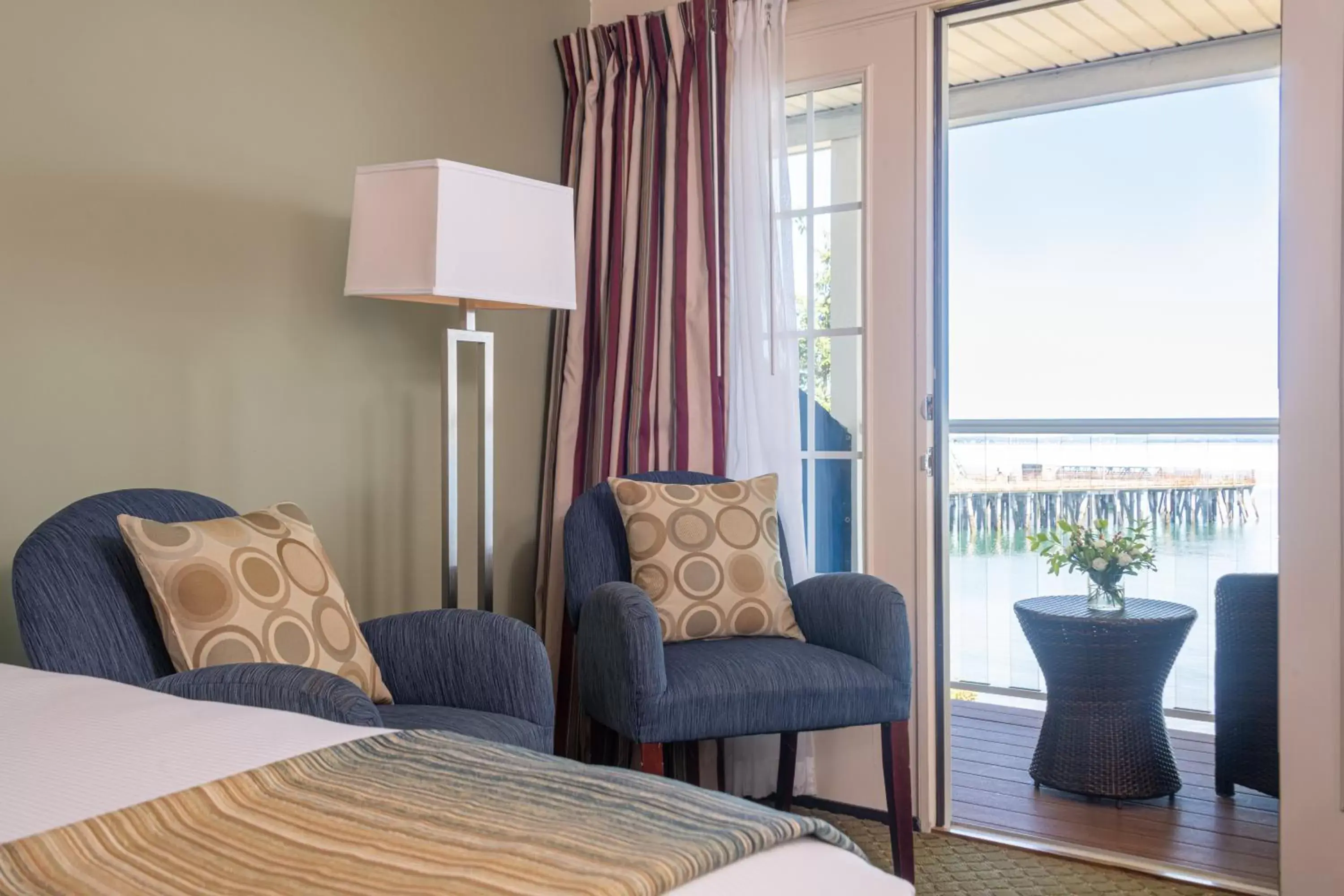 Seating Area in Atlantic Oceanside Hotel & Conference Center