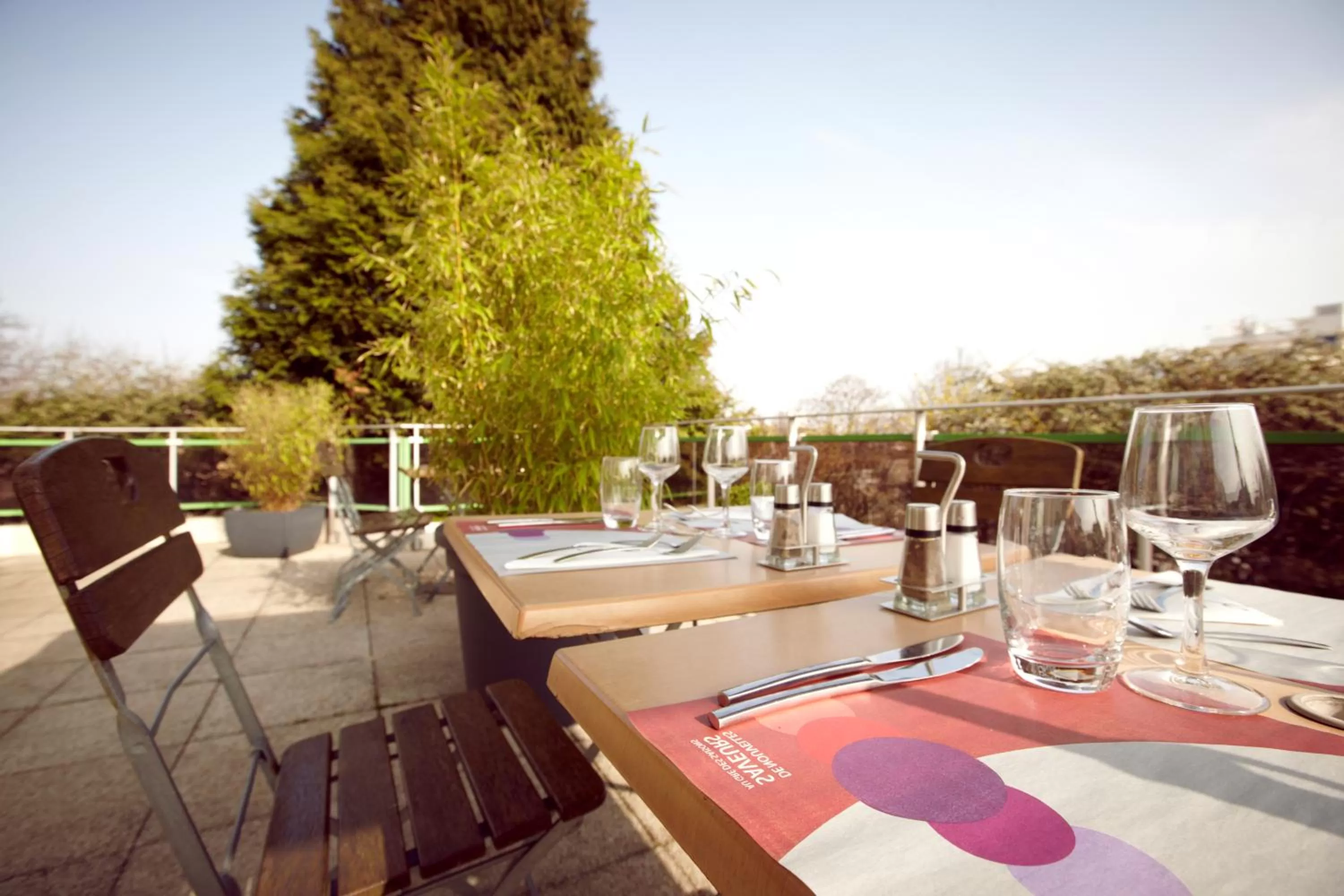 Restaurant/places to eat in Campanile Villejuif