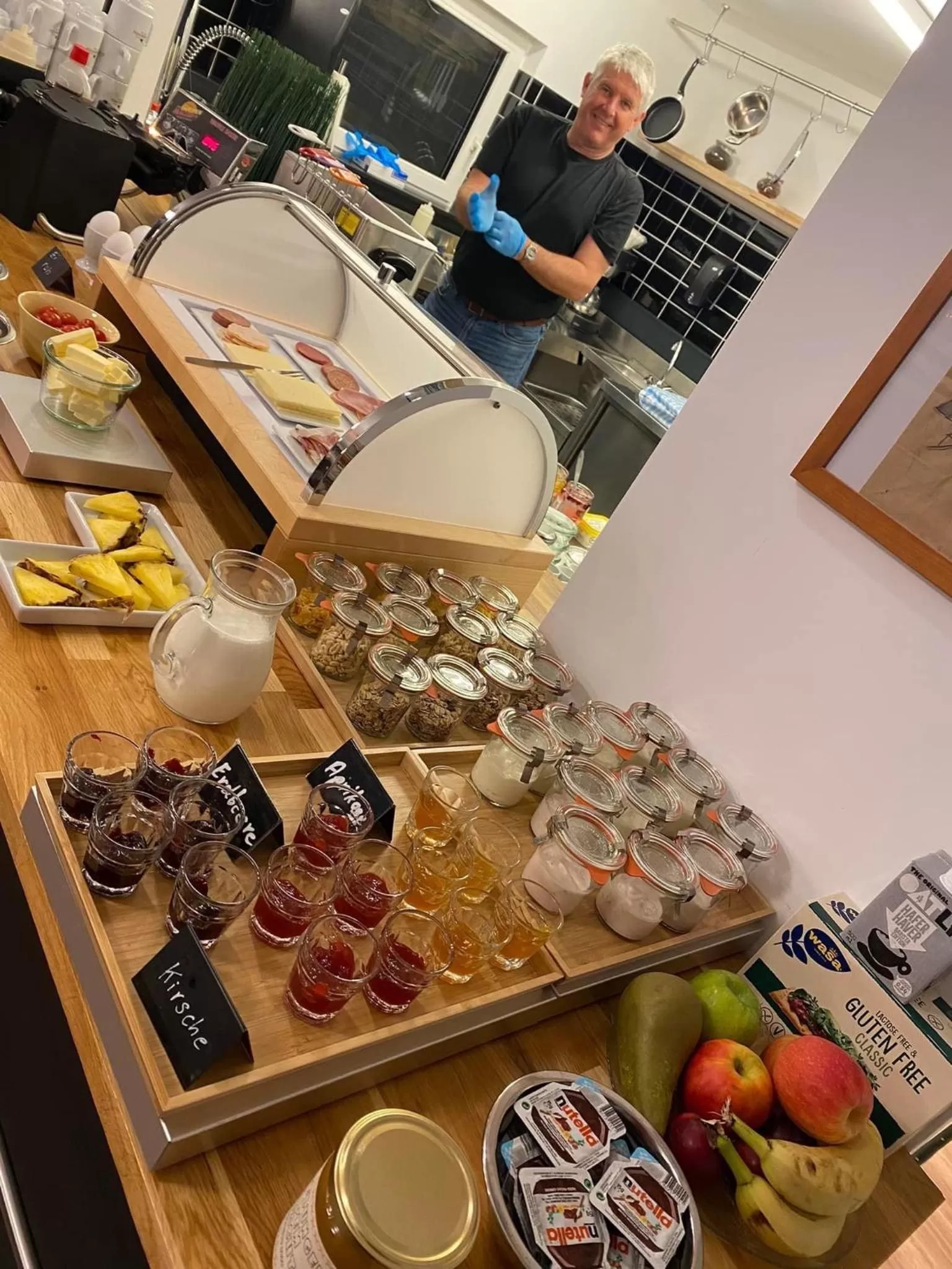 Food and drinks in Kraft Hotel A61 Worms - Alzey