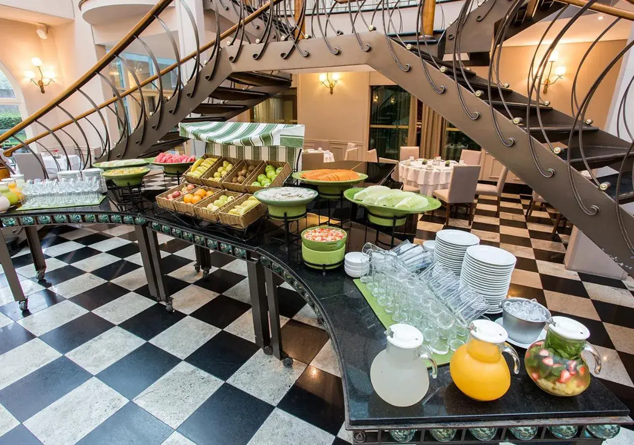 Dining area in Gran Estanplaza Berrini