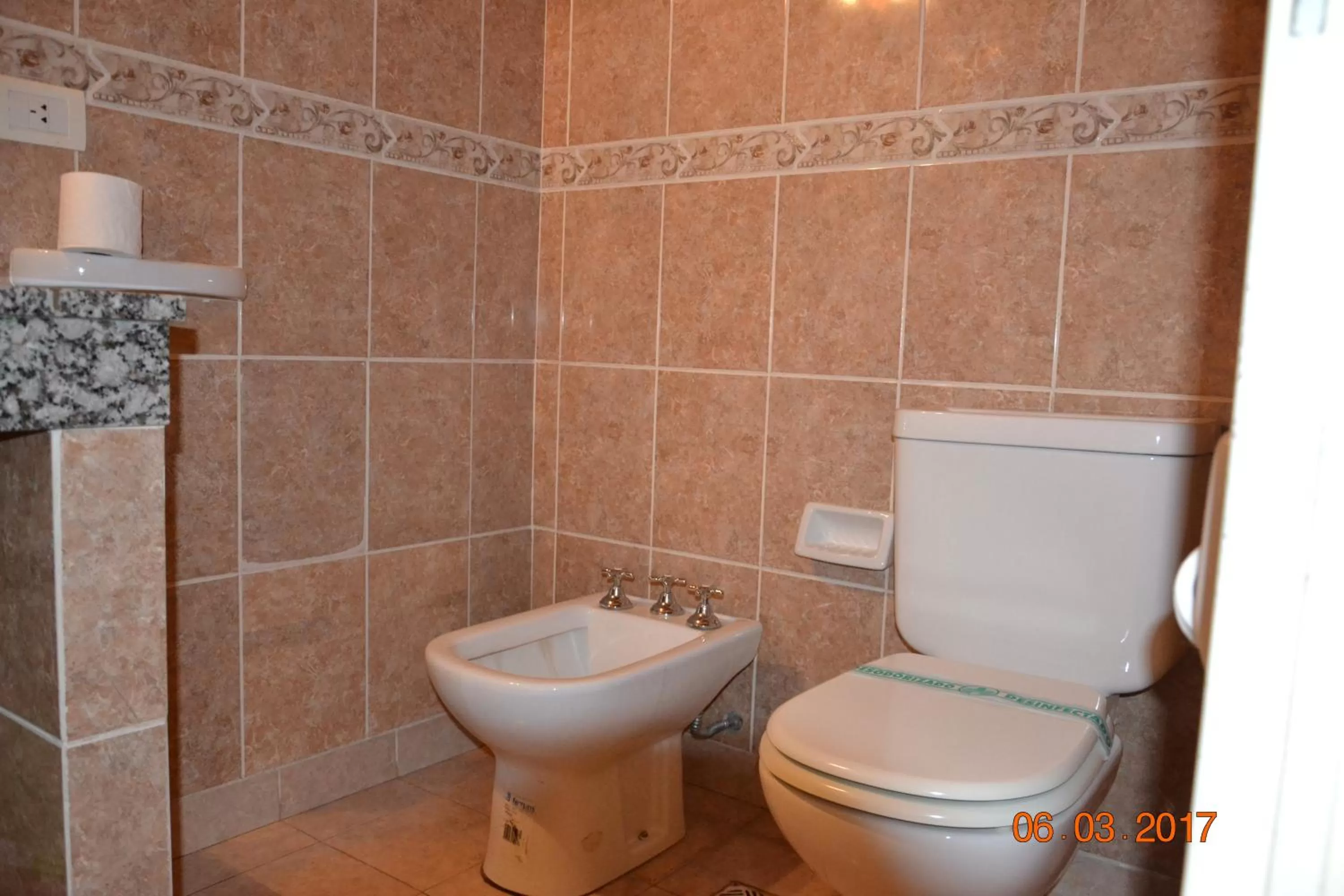 Bathroom in Hotel Victoria