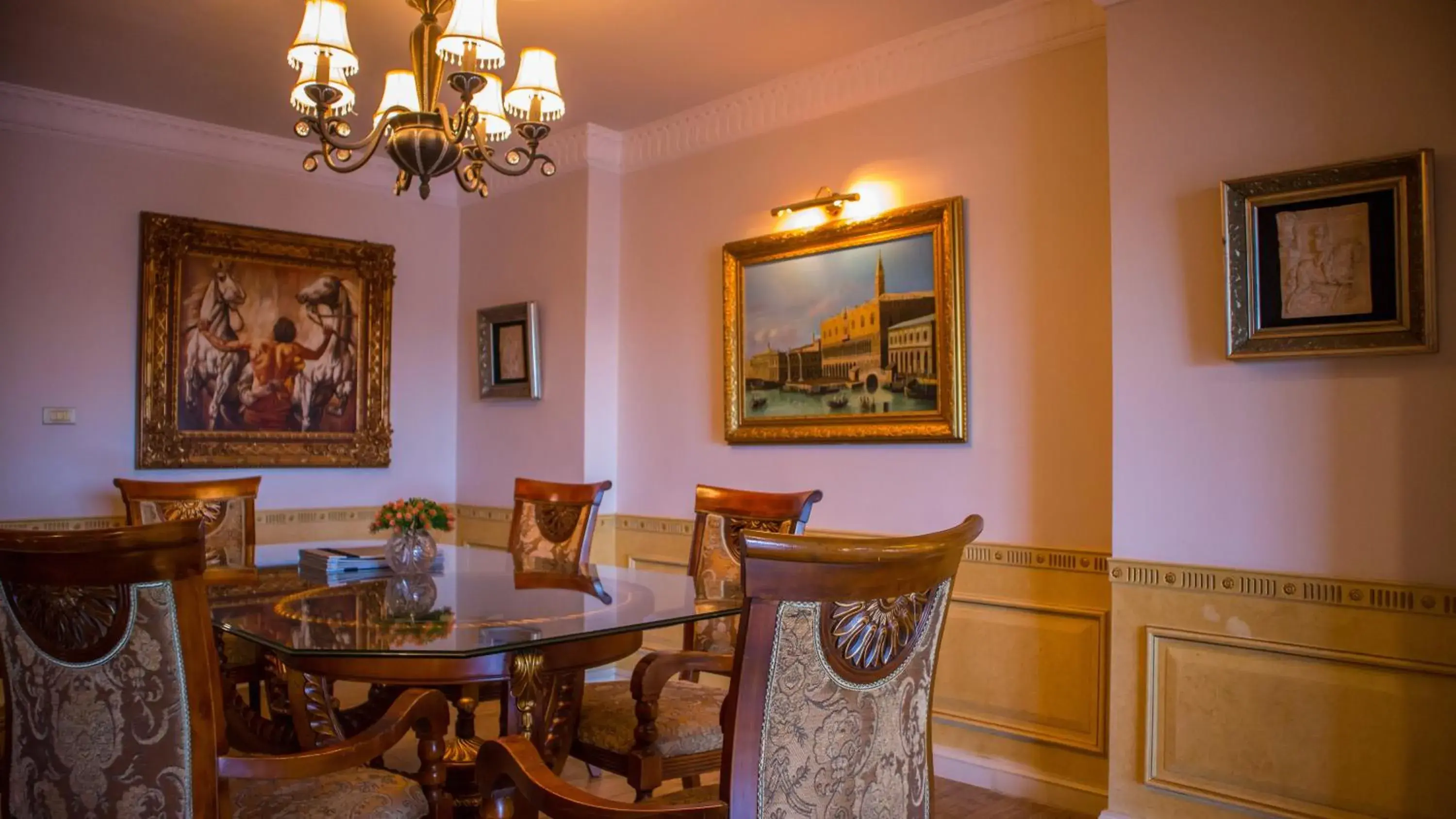 Dining Area in Four Seasons Place Hotel