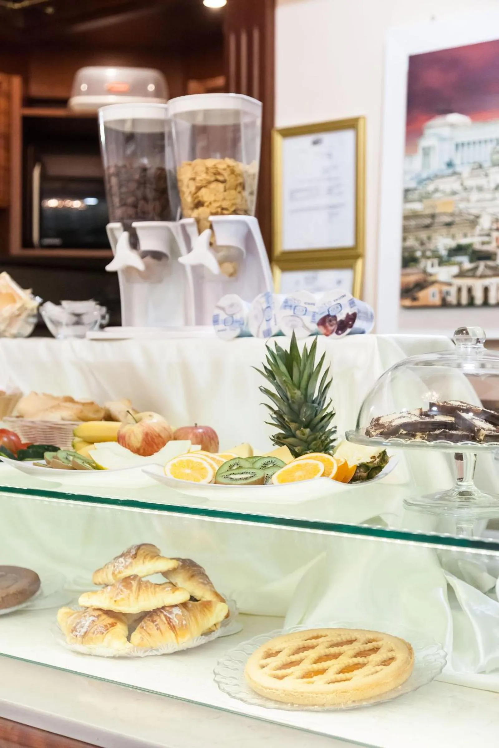 Breakfast in Hotel Suite Caesar