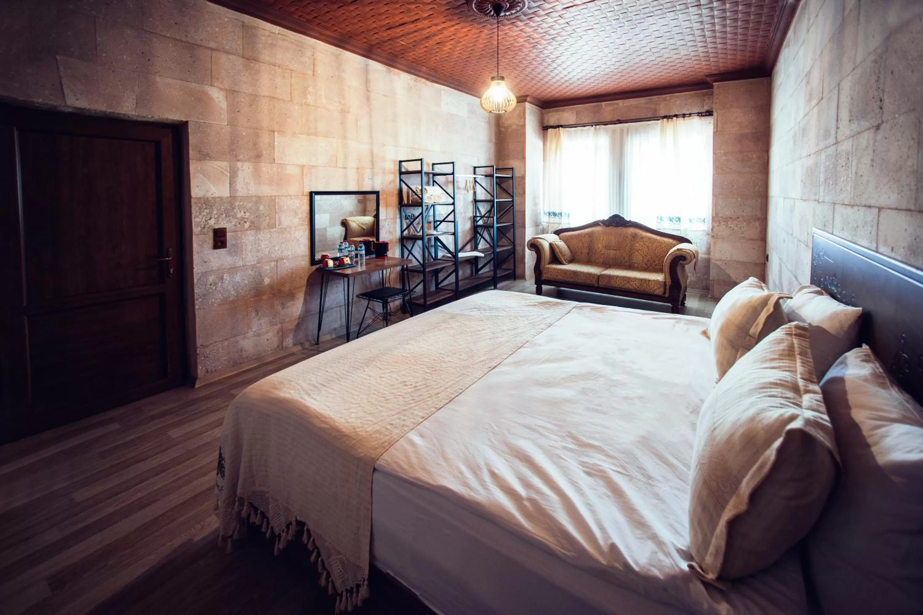 Bed in Azalea Terrace Cave Hotel