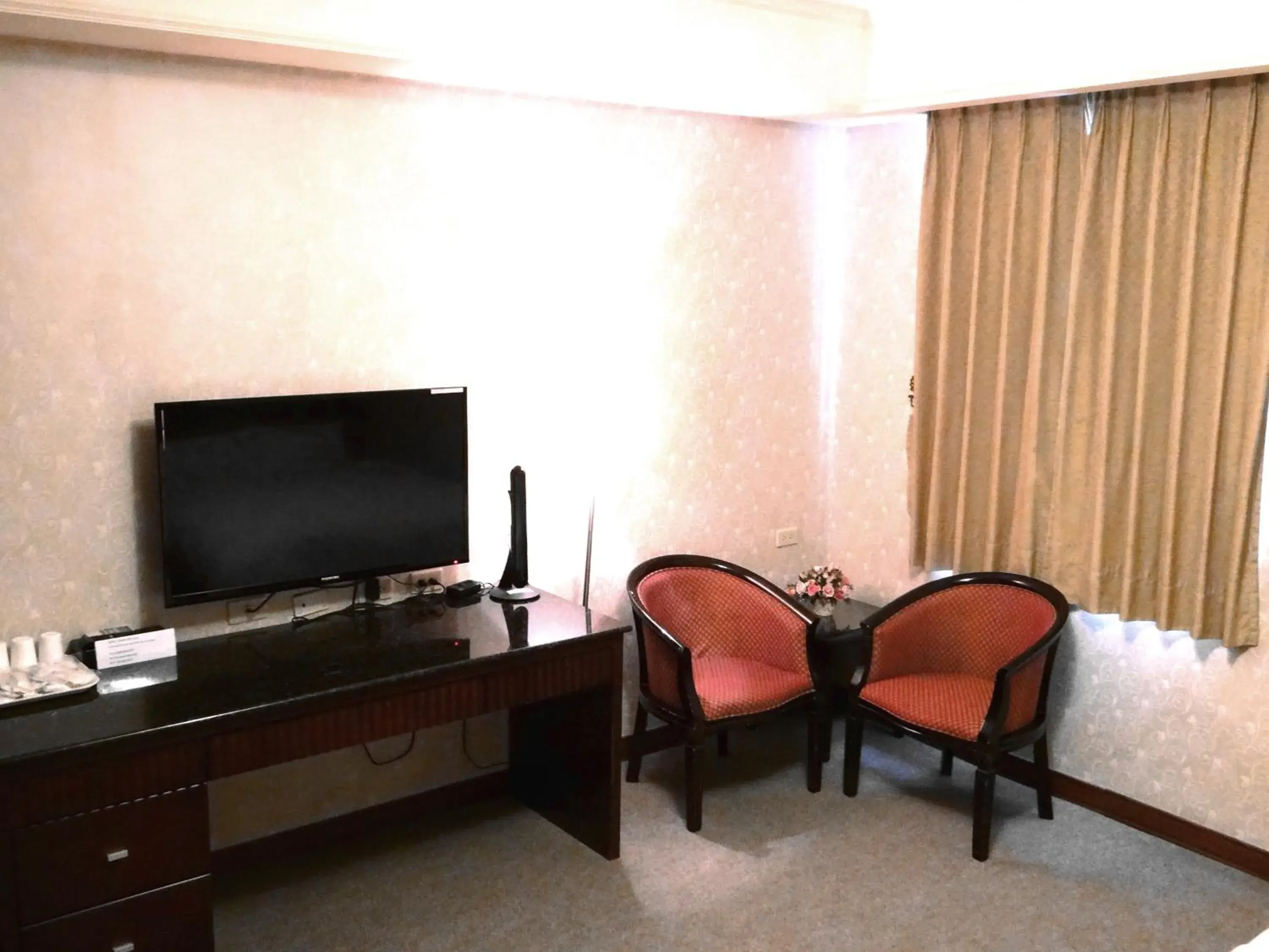 Library, TV/Entertainment Center in Wu Zhou Hotel