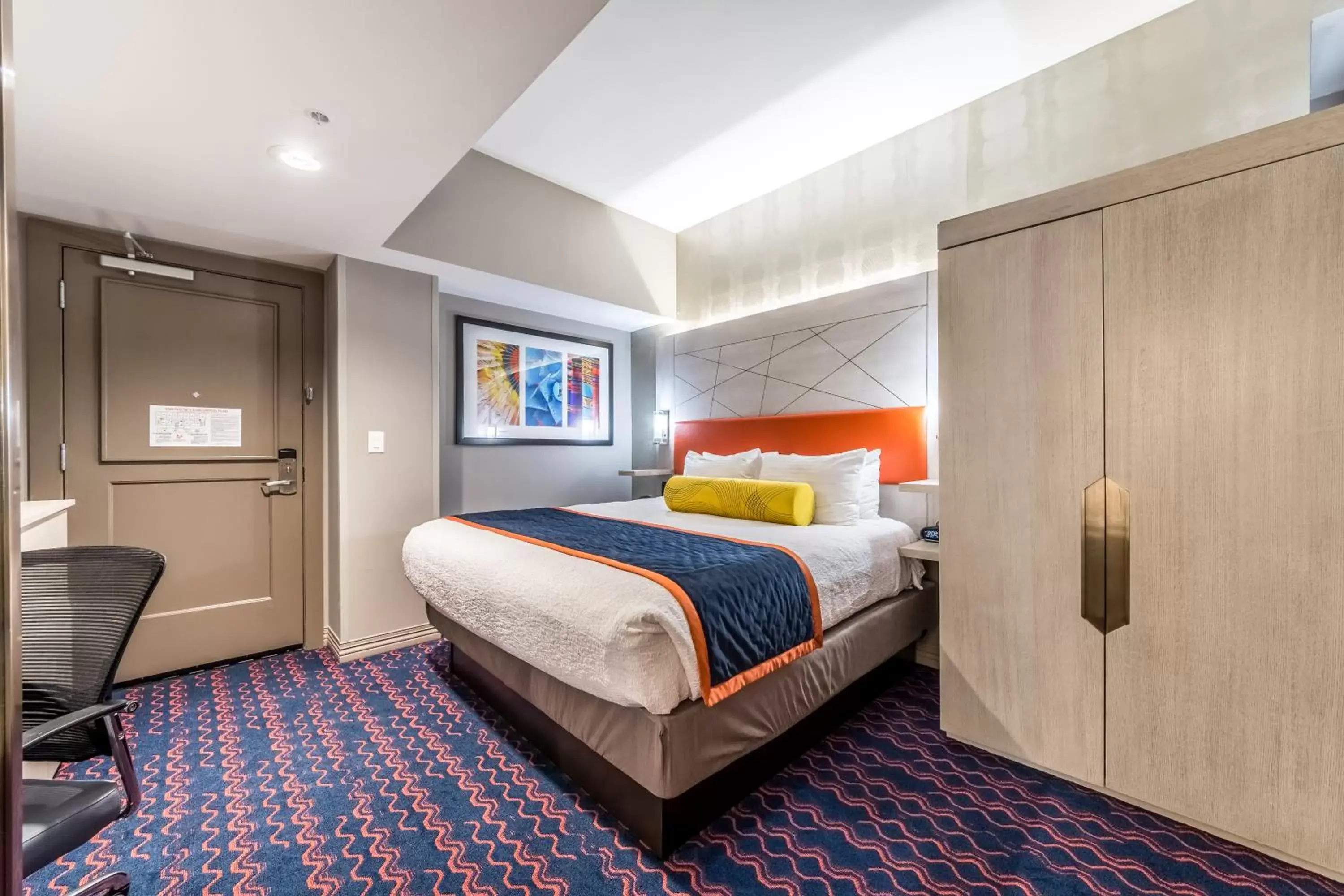 Bed in Best Western Premier Historic Travelers Hotel Alamo/Riverwalk