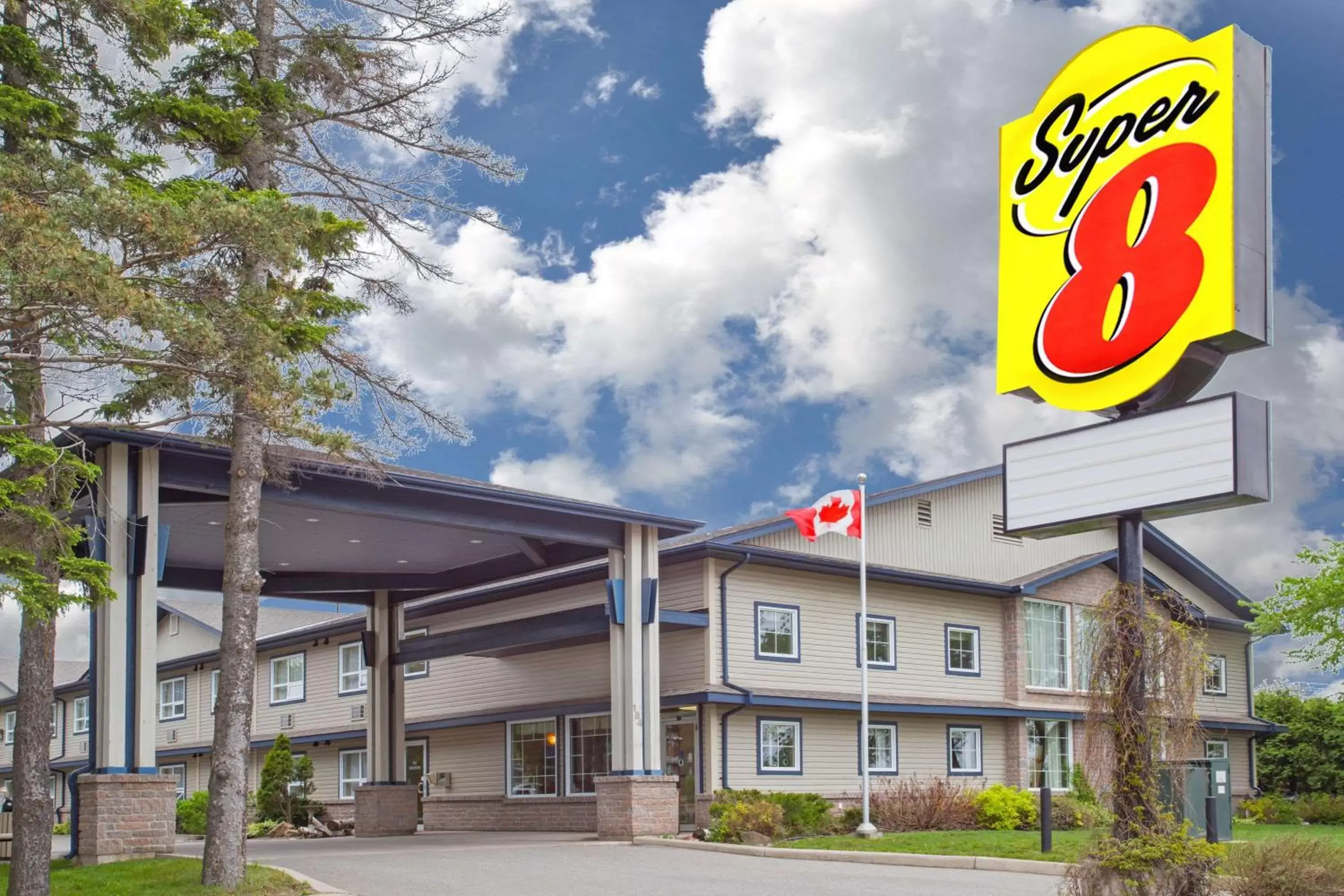 Property Building in Super 8 by Wyndham Sault Ste Marie On