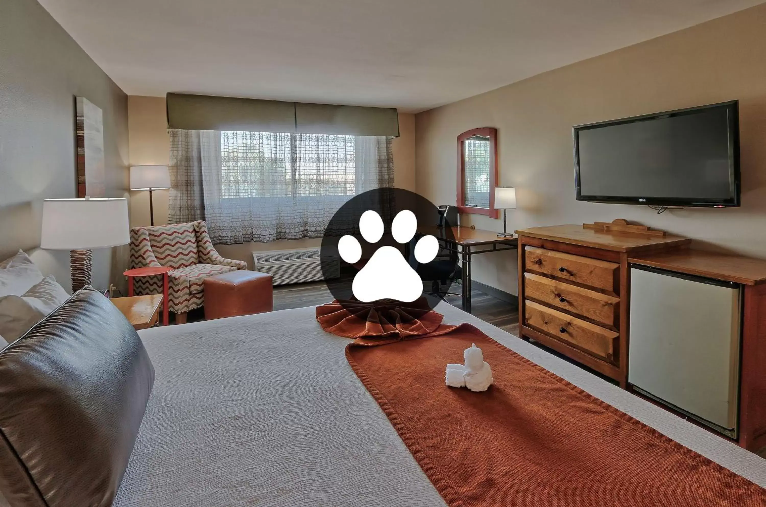 Bedroom, Seating Area in Best Western Plus Rio Grande Inn