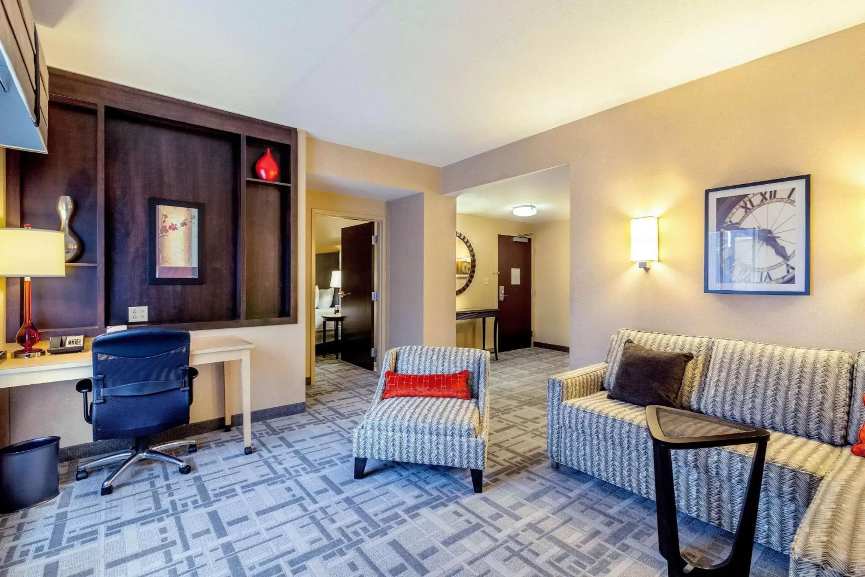 Photo of the whole room, Seating Area in Cambria Hotel Pittsburgh - Downtown