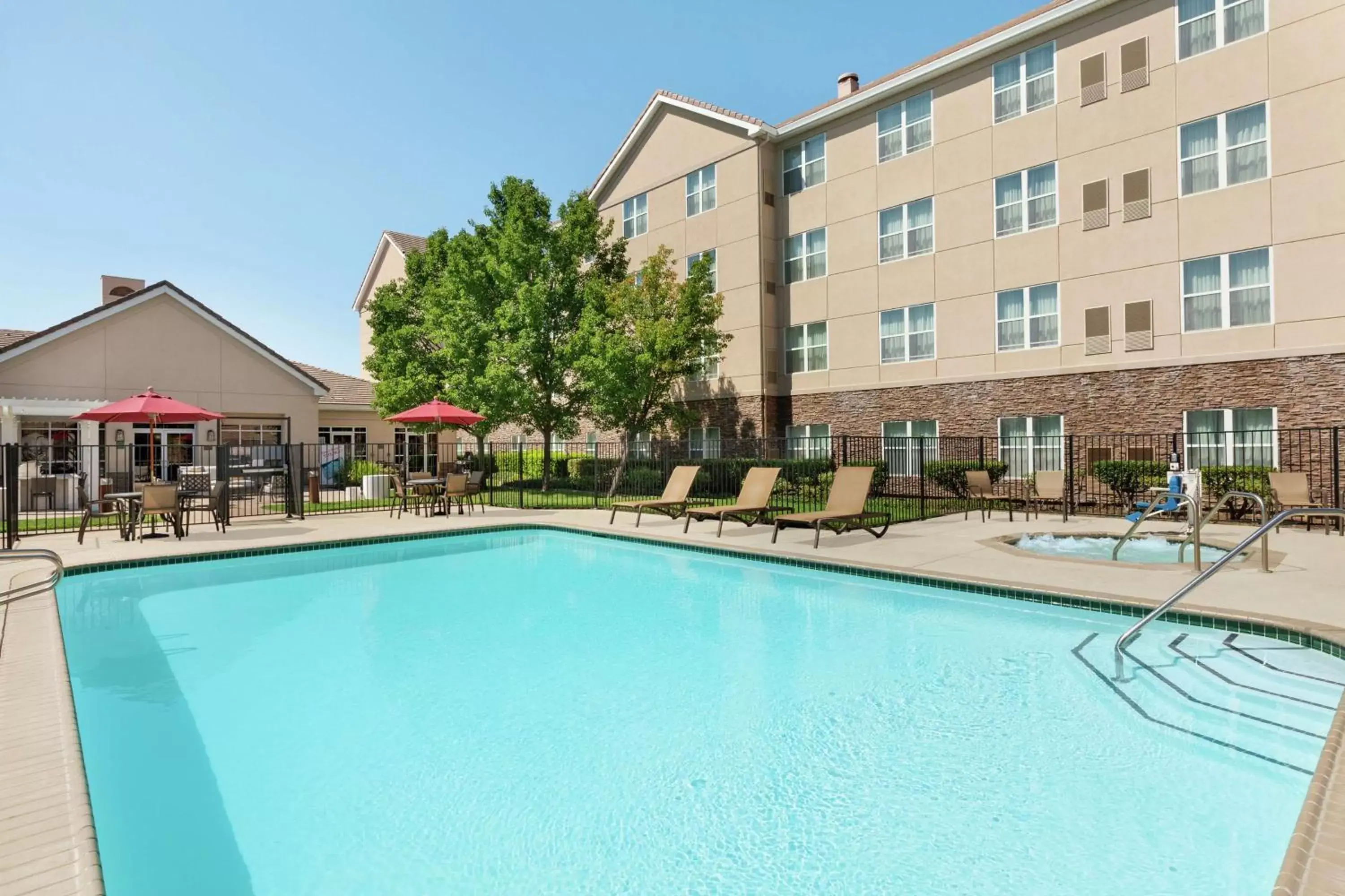 Pool view, Swimming Pool in Homewood Suites by Hilton Sacramento/Roseville