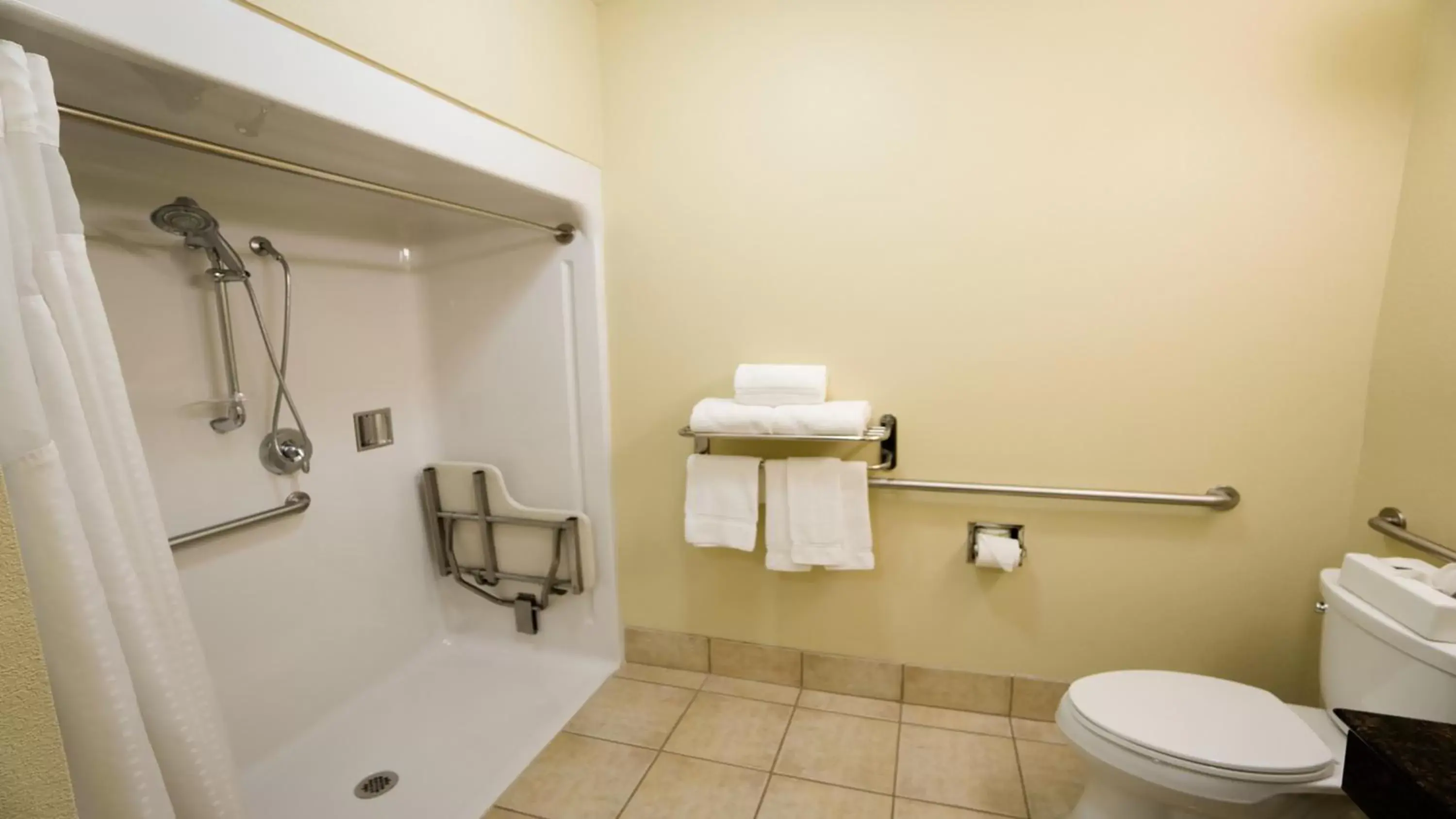 Photo of the whole room, Bathroom in Holiday Inn Express Hotel & Suites Pampa, an IHG Hotel