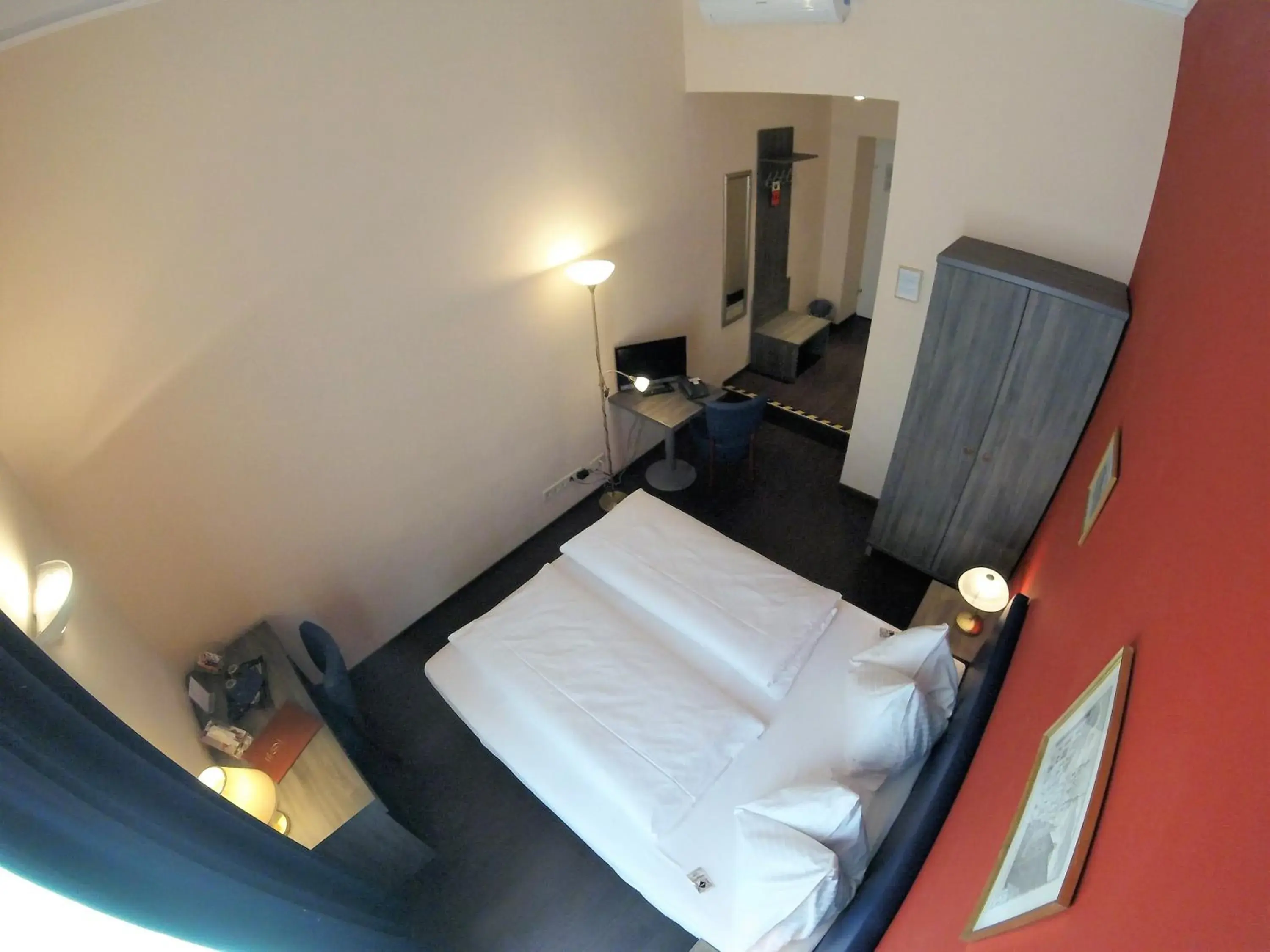 Photo of the whole room, Bed in Hotel Pension Excellence