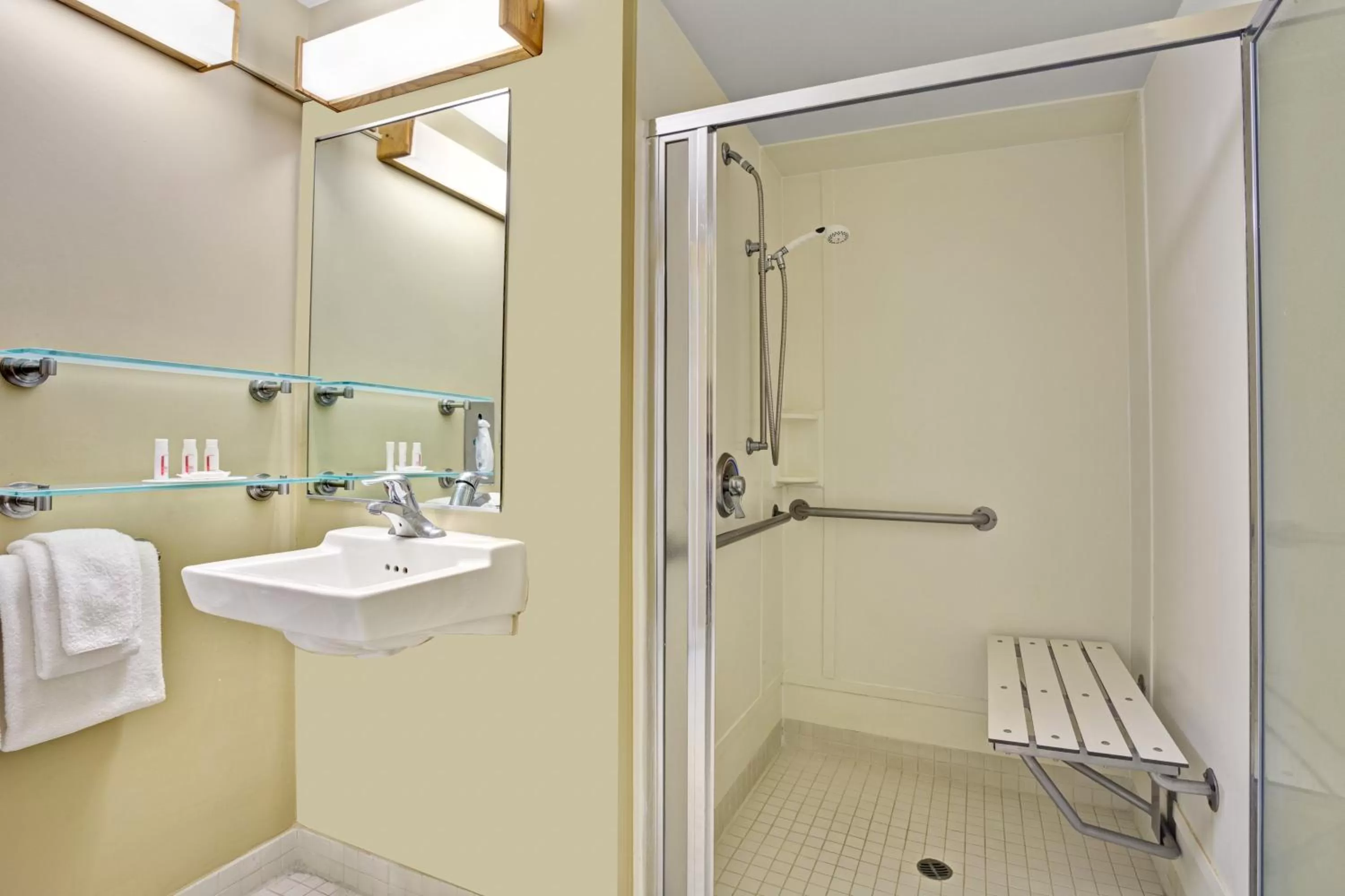 Bathroom in Travelodge by Wyndham Presidio San Francisco