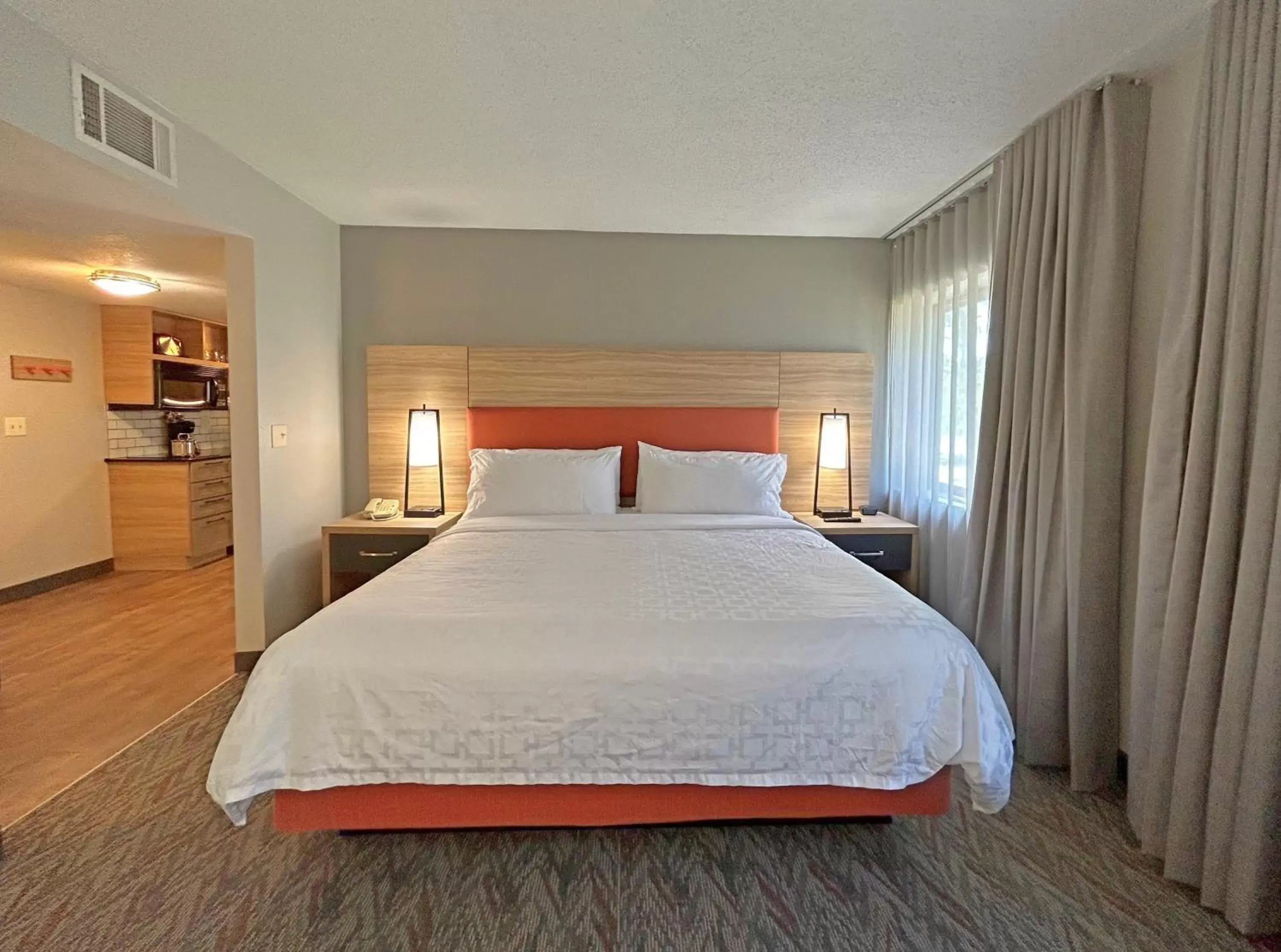 Photo of the whole room, Bed in Candlewood Suites Indianapolis Downtown Medical District, an IHG Hotel