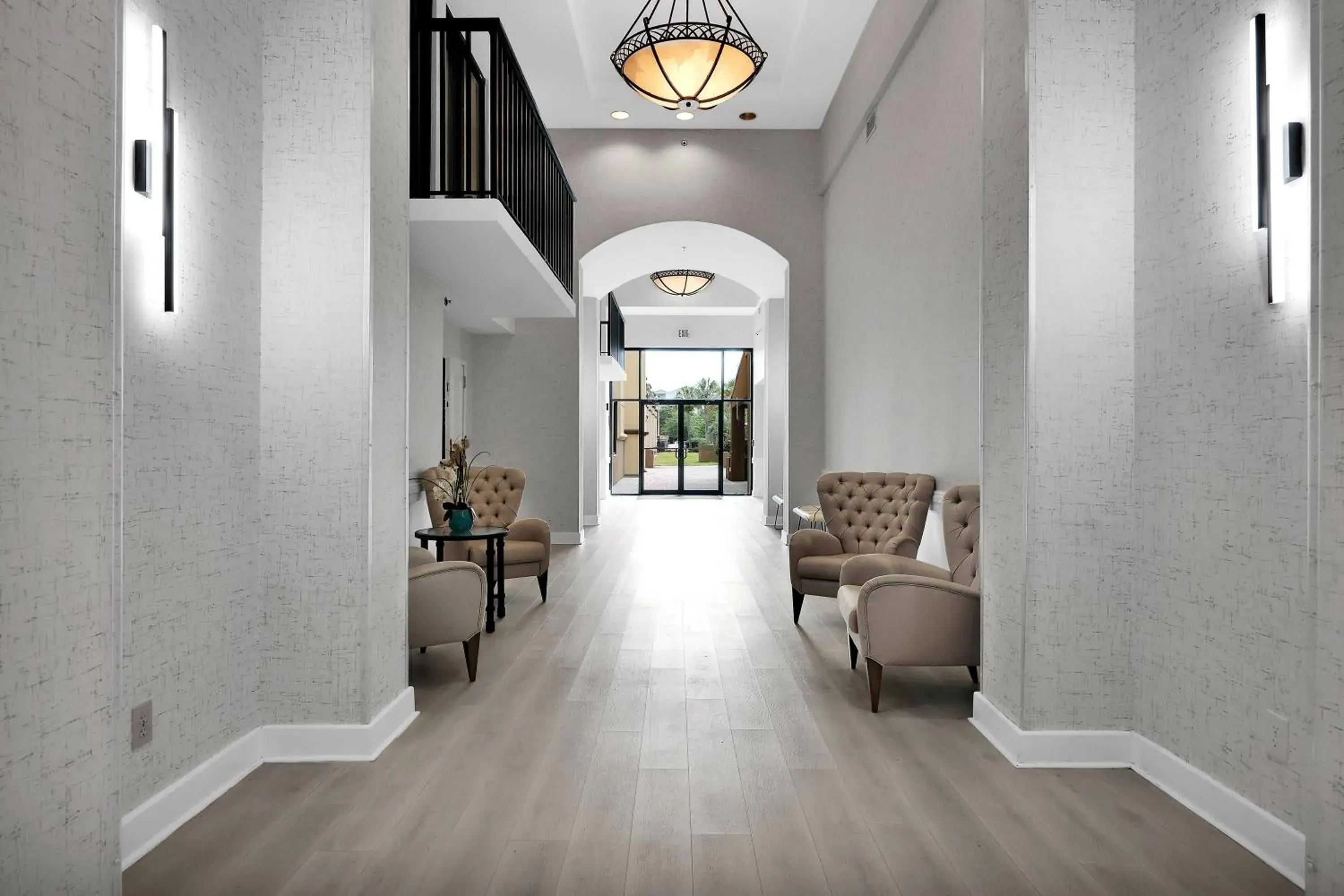 Property building in Ramada by Wyndham Jacksonville I-95 by Butler Blvd Property building in Ramada by Wyndham Jacksonville I-95 by Butler Blvd