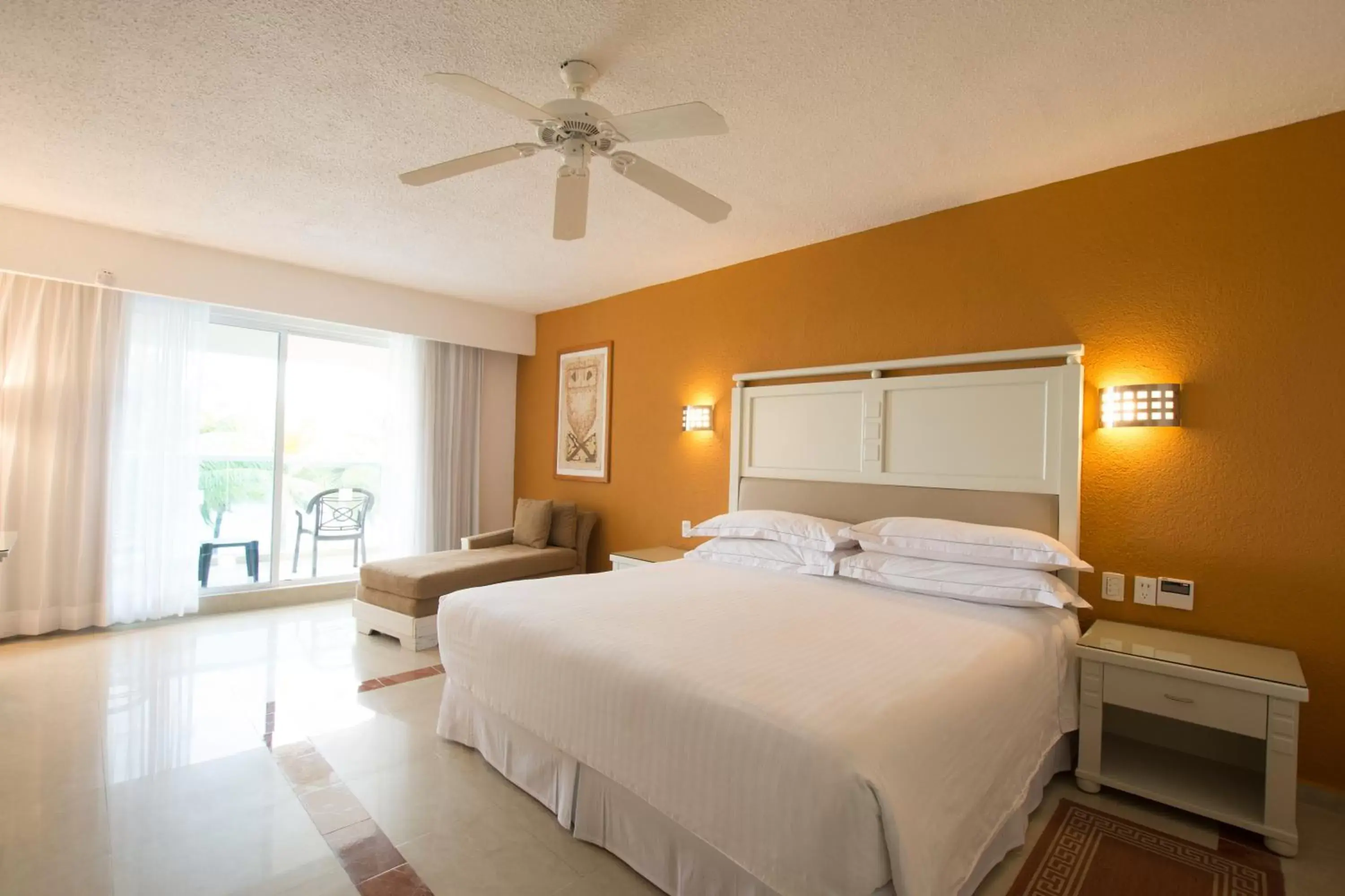 Photo of the whole room in Occidental Costa Cancún - All Inclusive