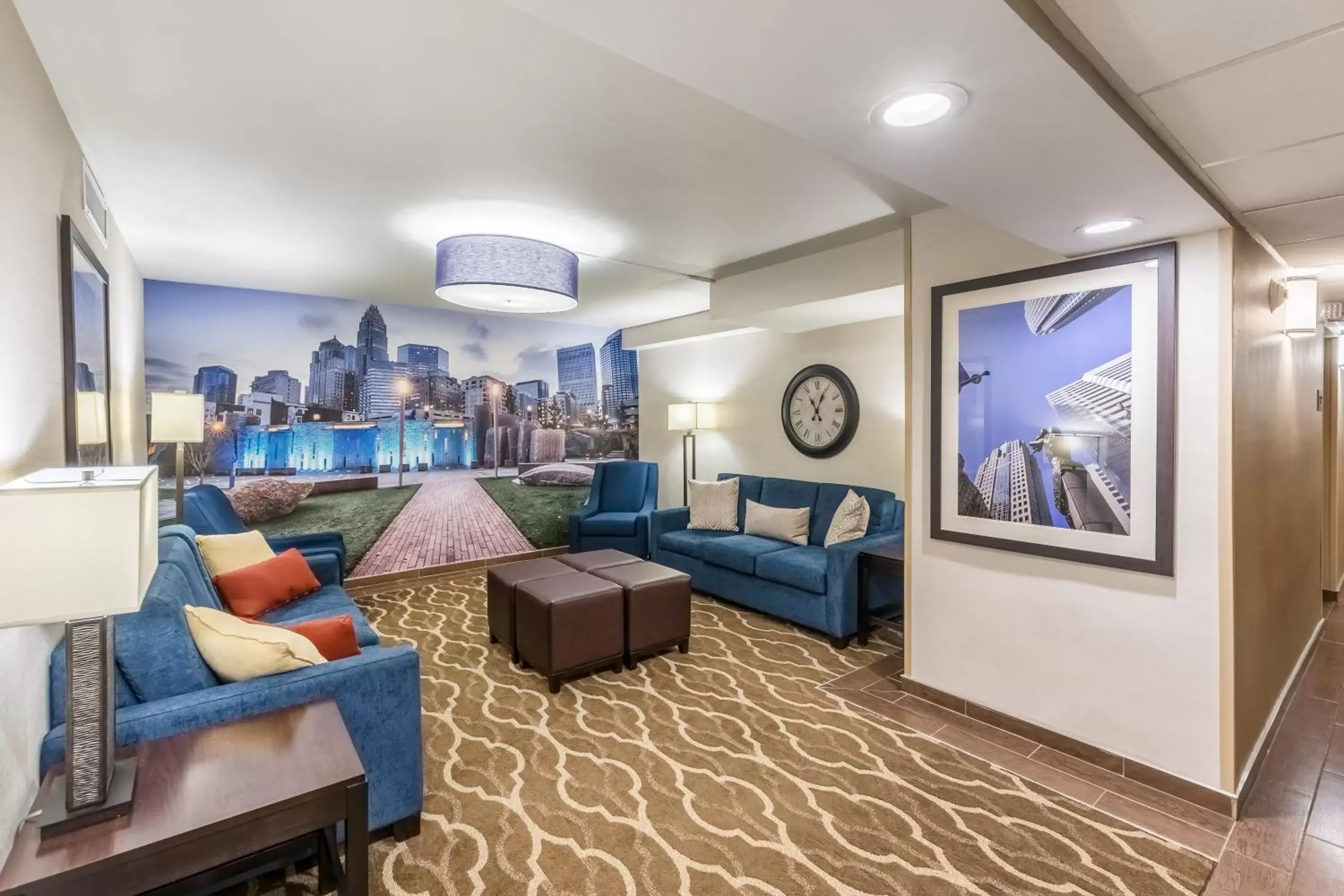 Lobby or reception, Seating Area in Comfort Inn Charlotte Airport Uptown